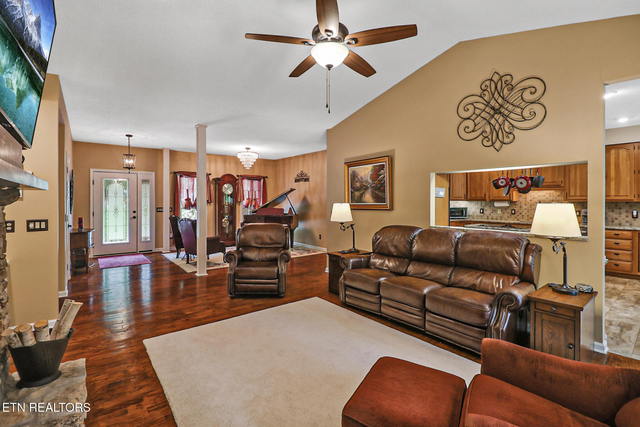 19 Claremont Circle Fairfield Glade TN 38558