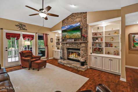 19 Claremont Circle Fairfield Glade TN 38558