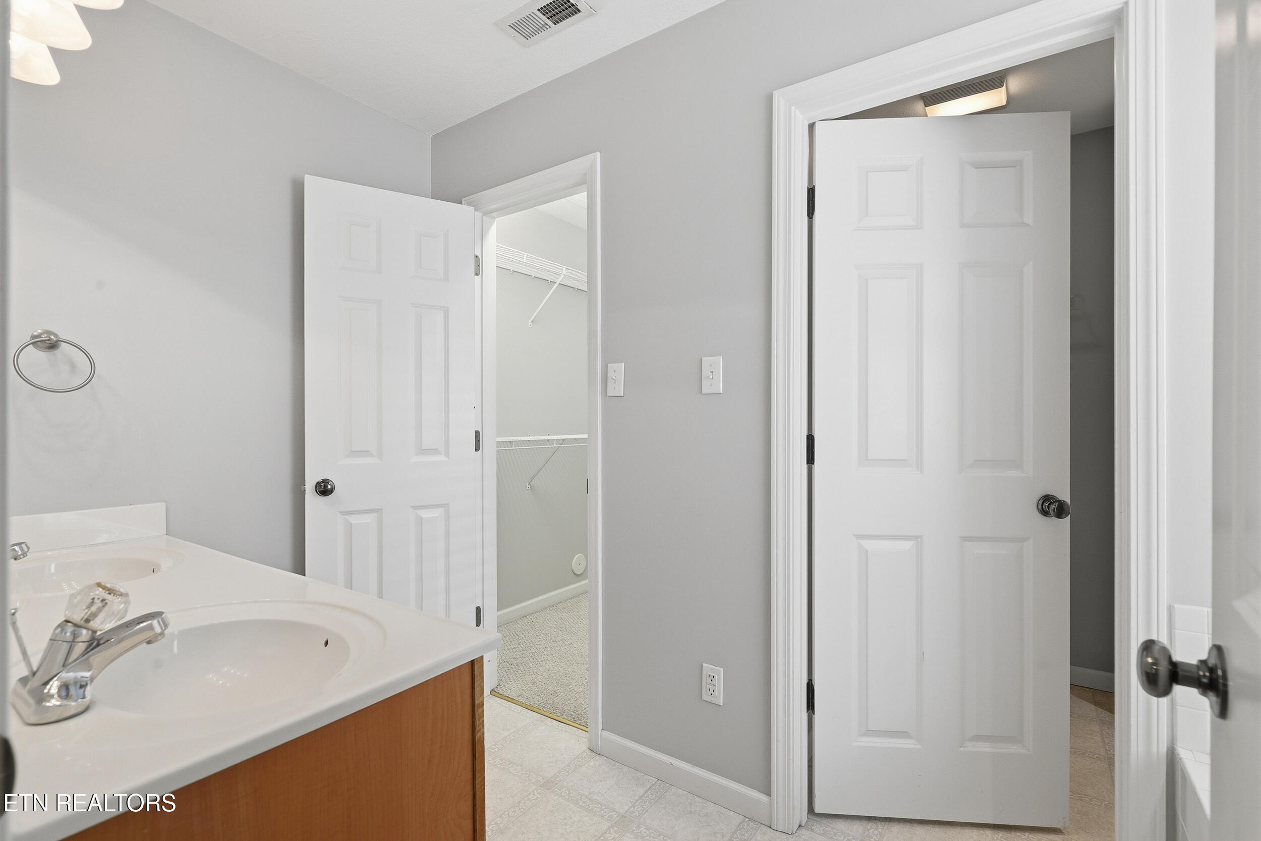 9918 Coral Springs Lane Knoxville TN 37922