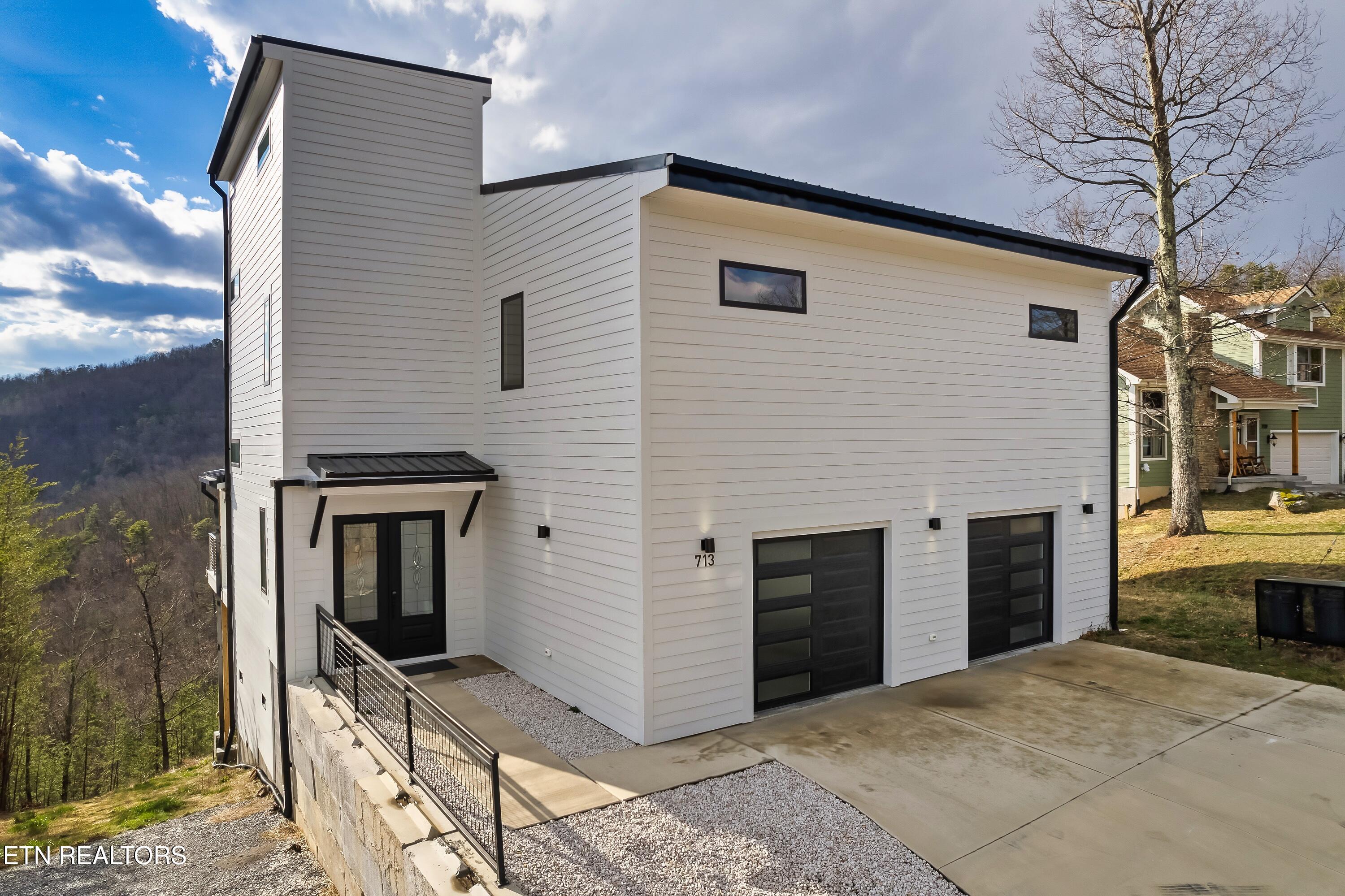 713 John Sevier Drive Sevierville TN 37876
