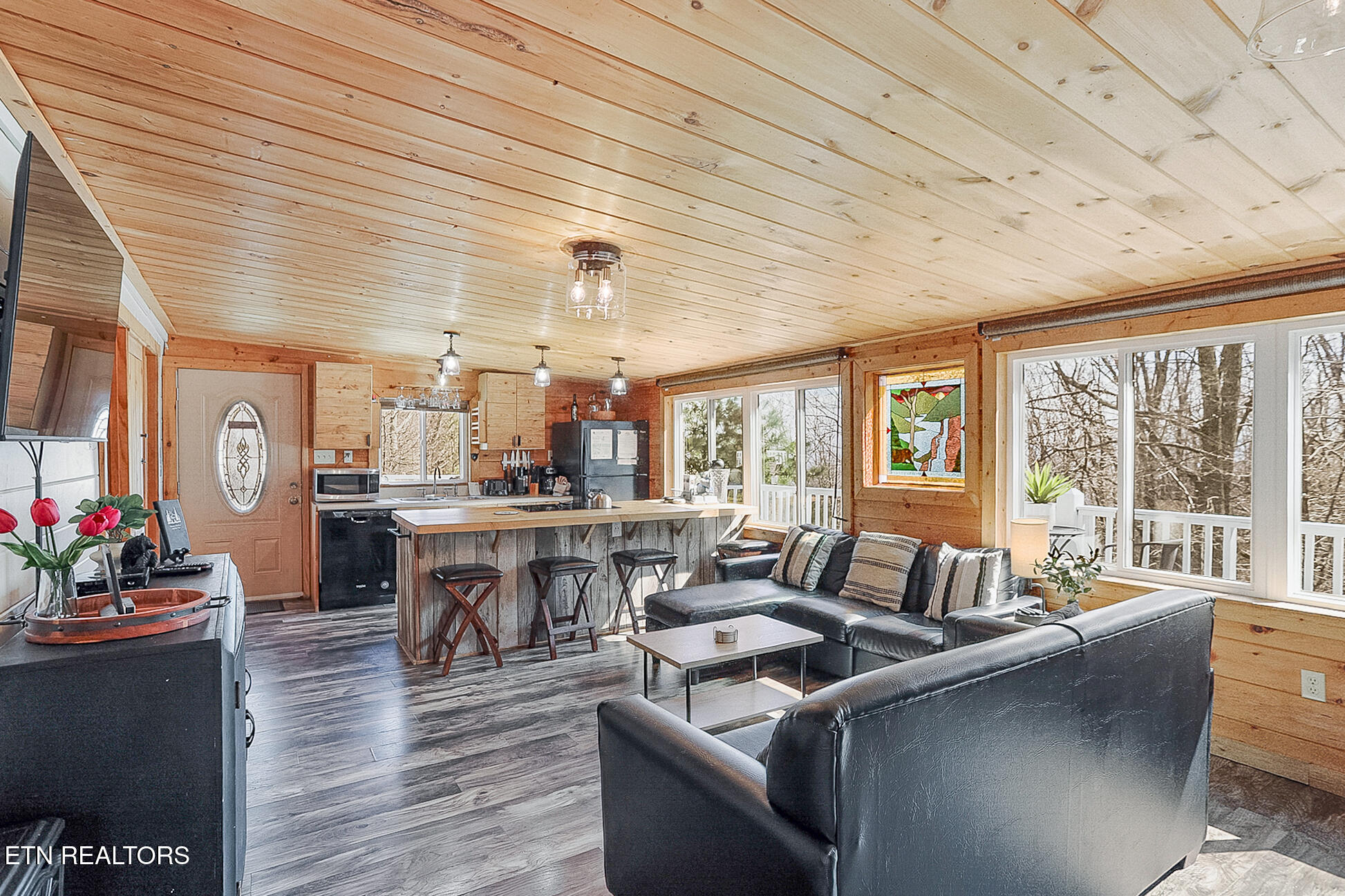 2592 Bluff Mountain Road Sevierville TN 37876