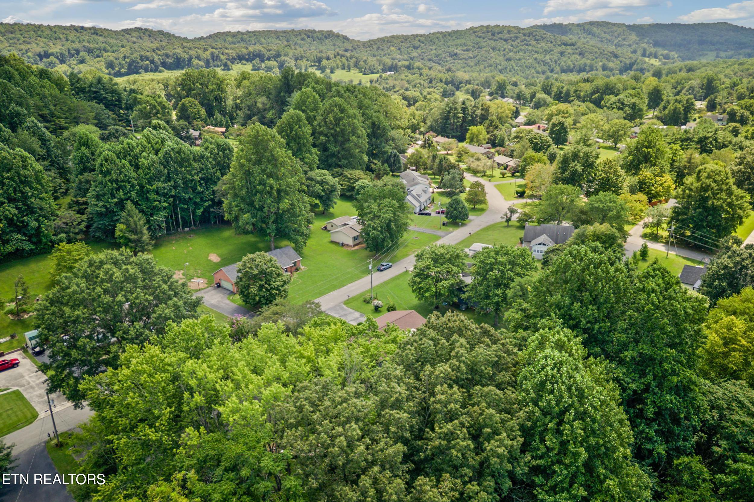 1561 Edgefield Court Cookeville TN 38506