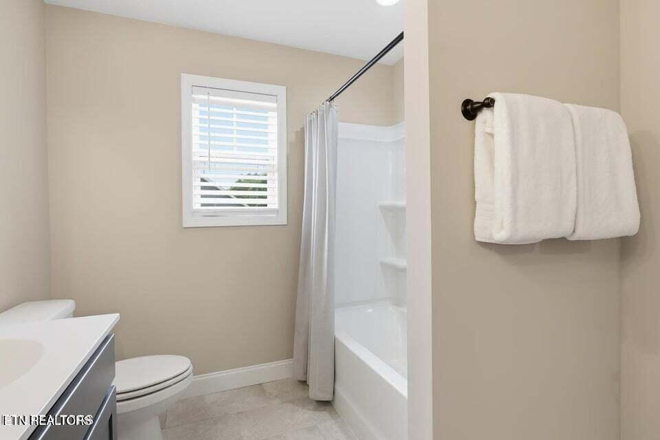 8529 Creek Valley Lane Knoxville TN 37931
