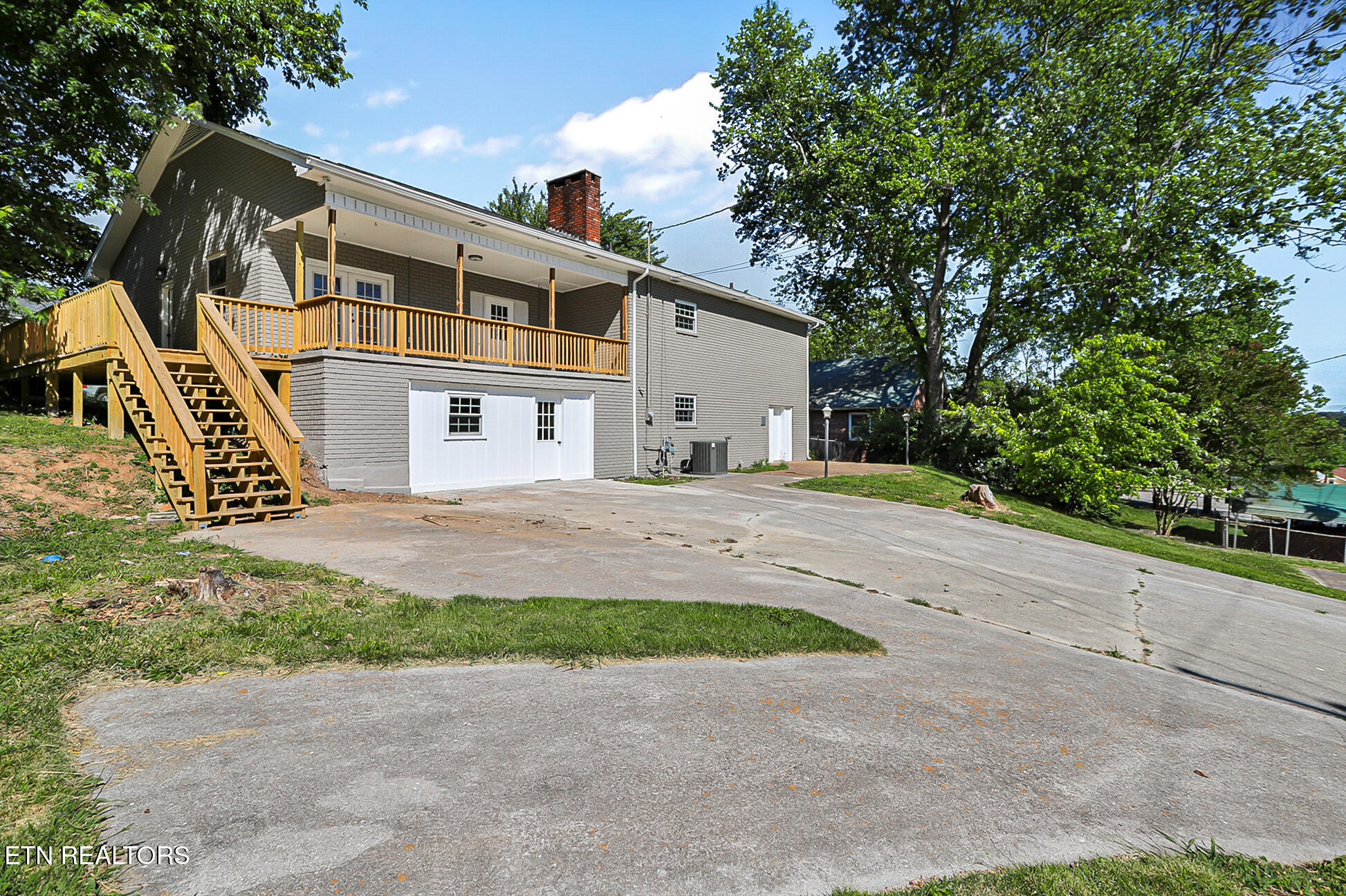 402 N A Street Lenoir City TN 37771