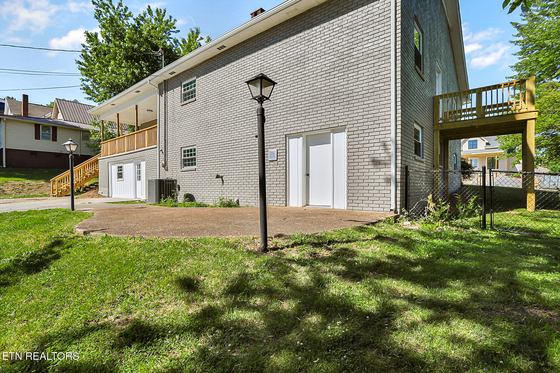 402 N A Street Lenoir City TN 37771