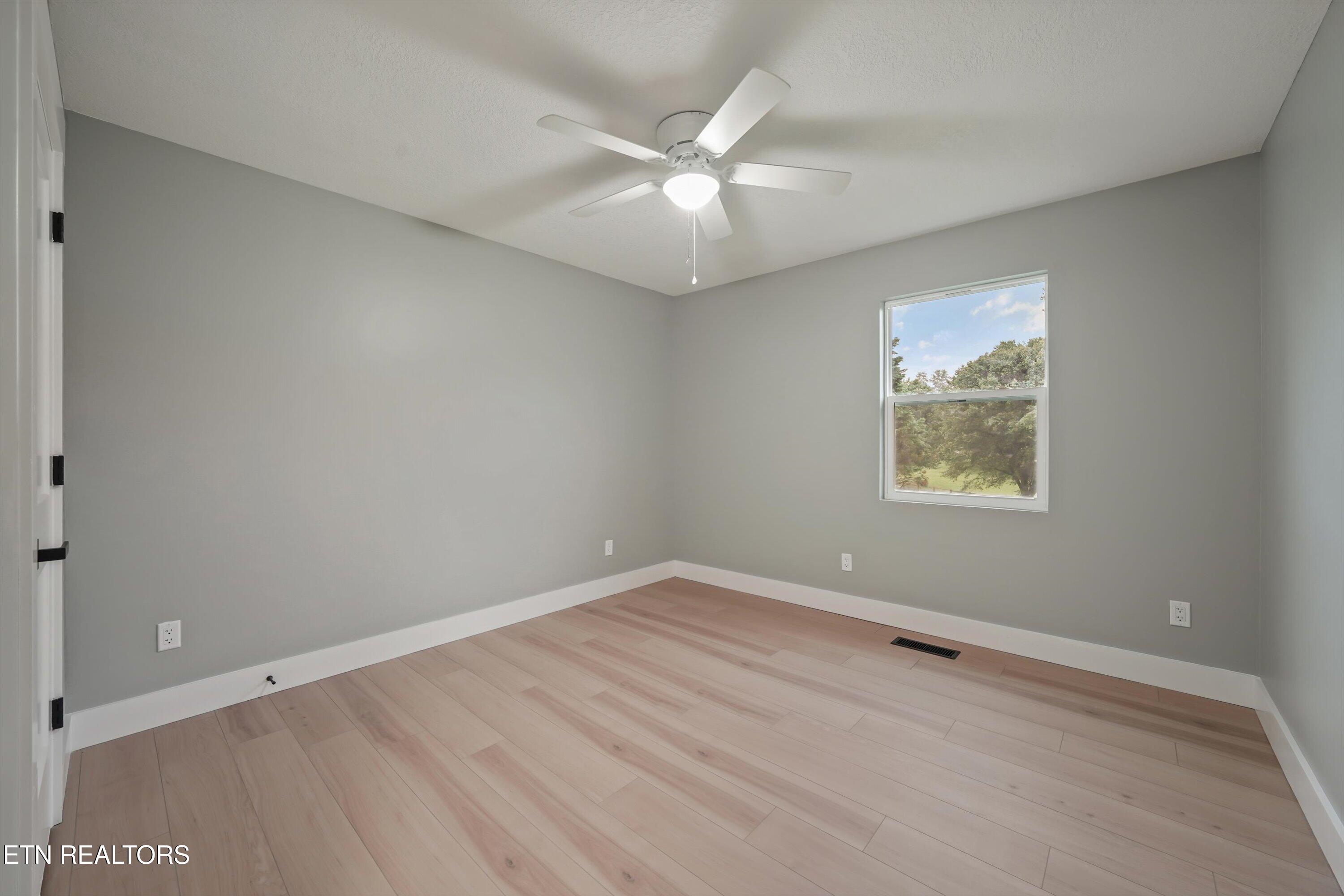 460 Anchor Drive Lenoir City TN 37771