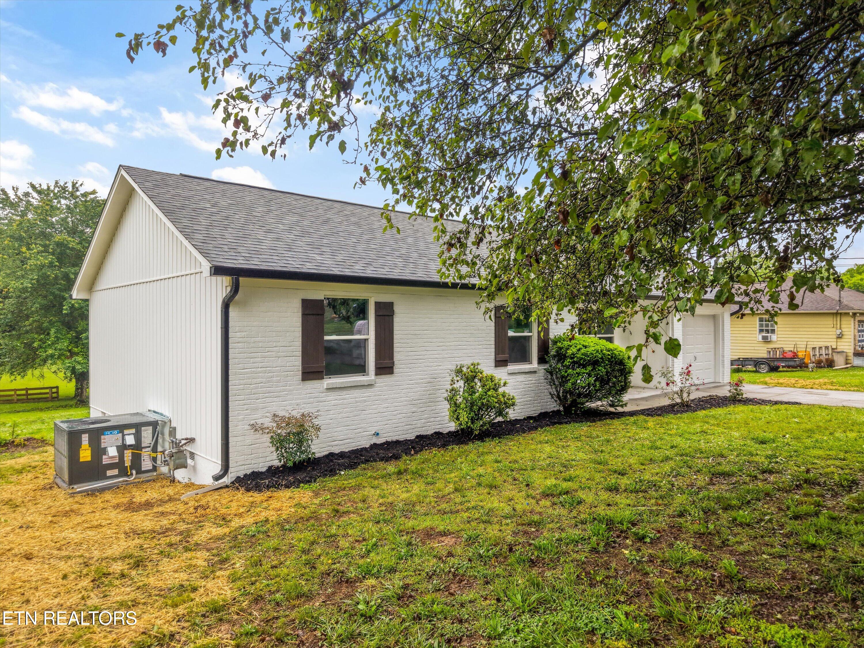 460 Anchor Drive Lenoir City TN 37771