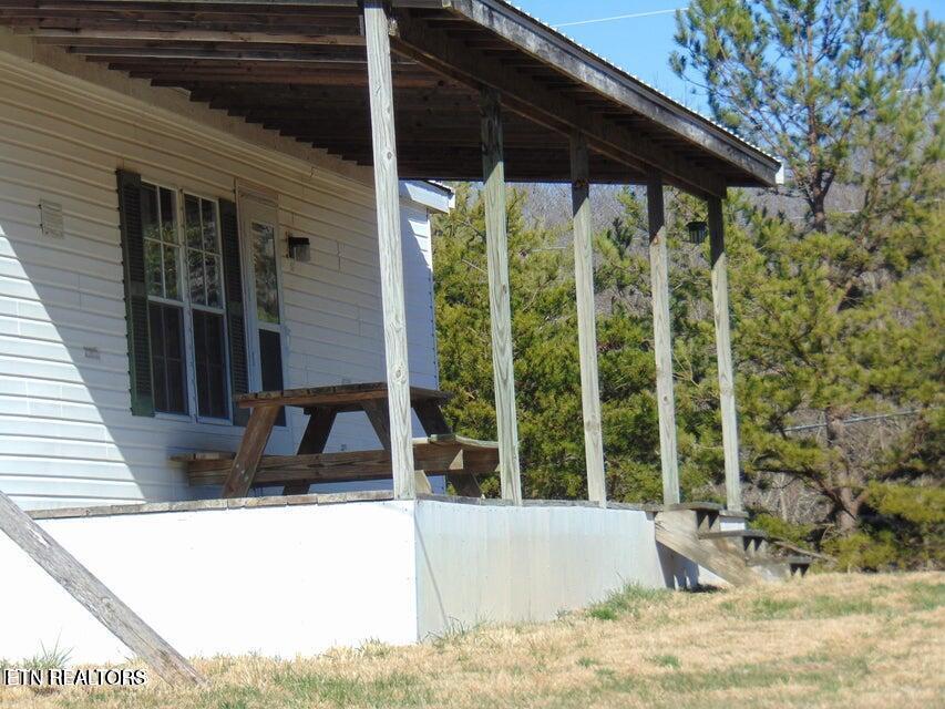 309 Elizabeth Russell Road Speedwell TN 37870