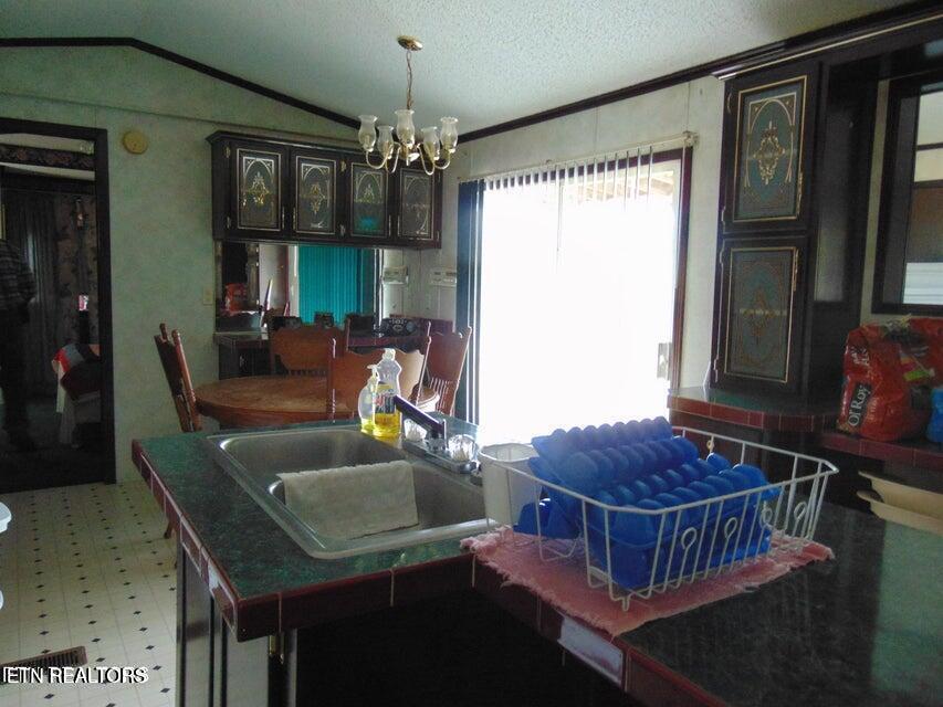 309 Elizabeth Russell Road Speedwell TN 37870