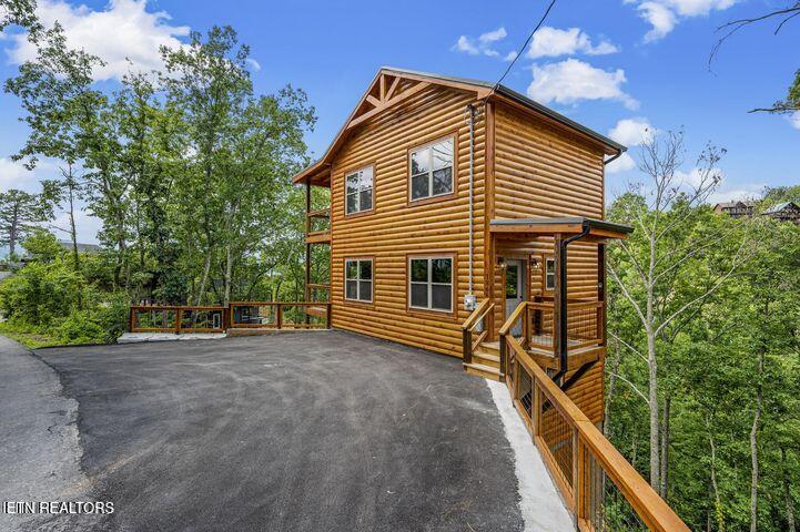 1868 Blue Tick Way Sevierville TN 37876