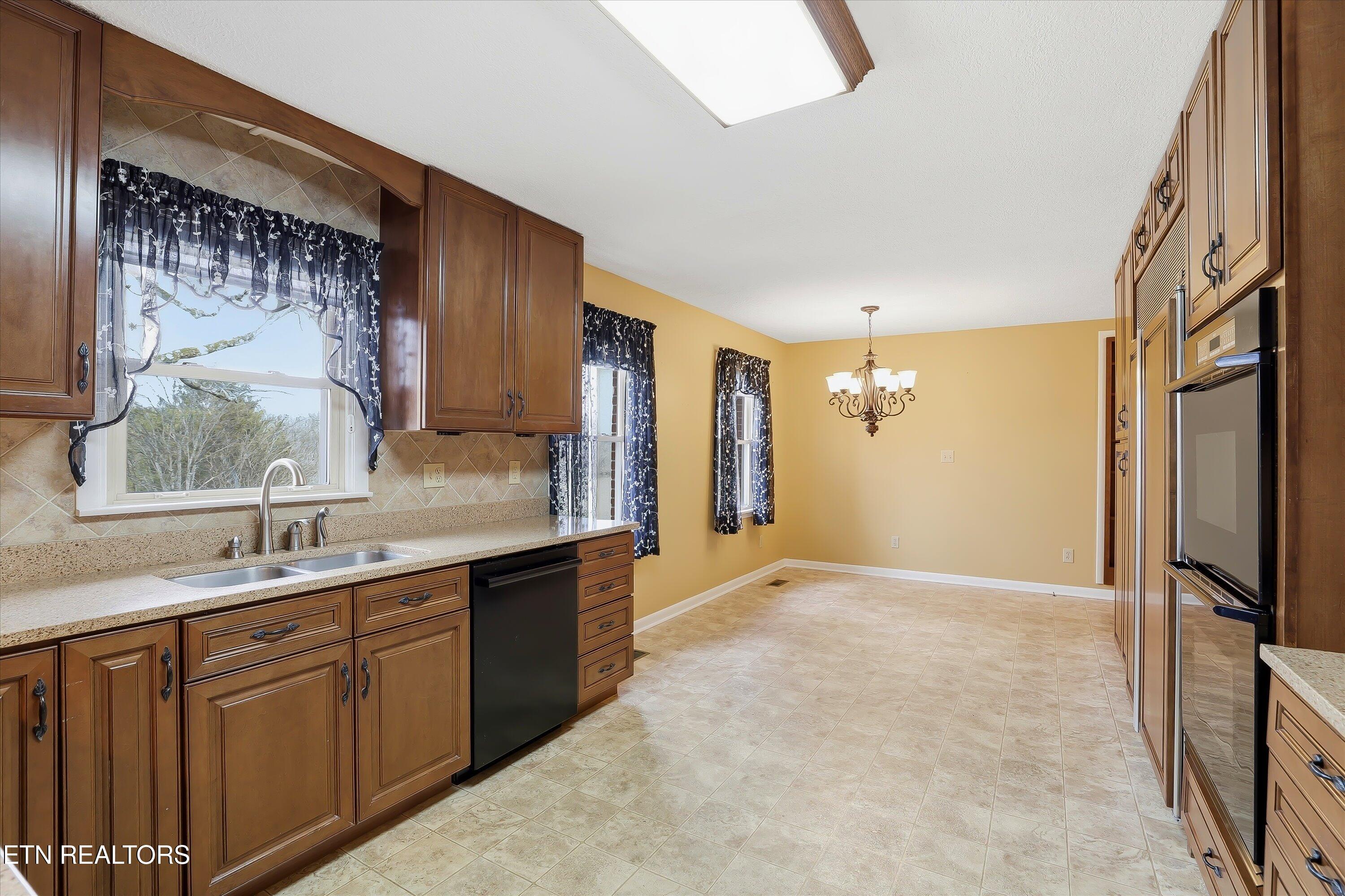 1021 Graves Road Strawberry Plains TN 37871