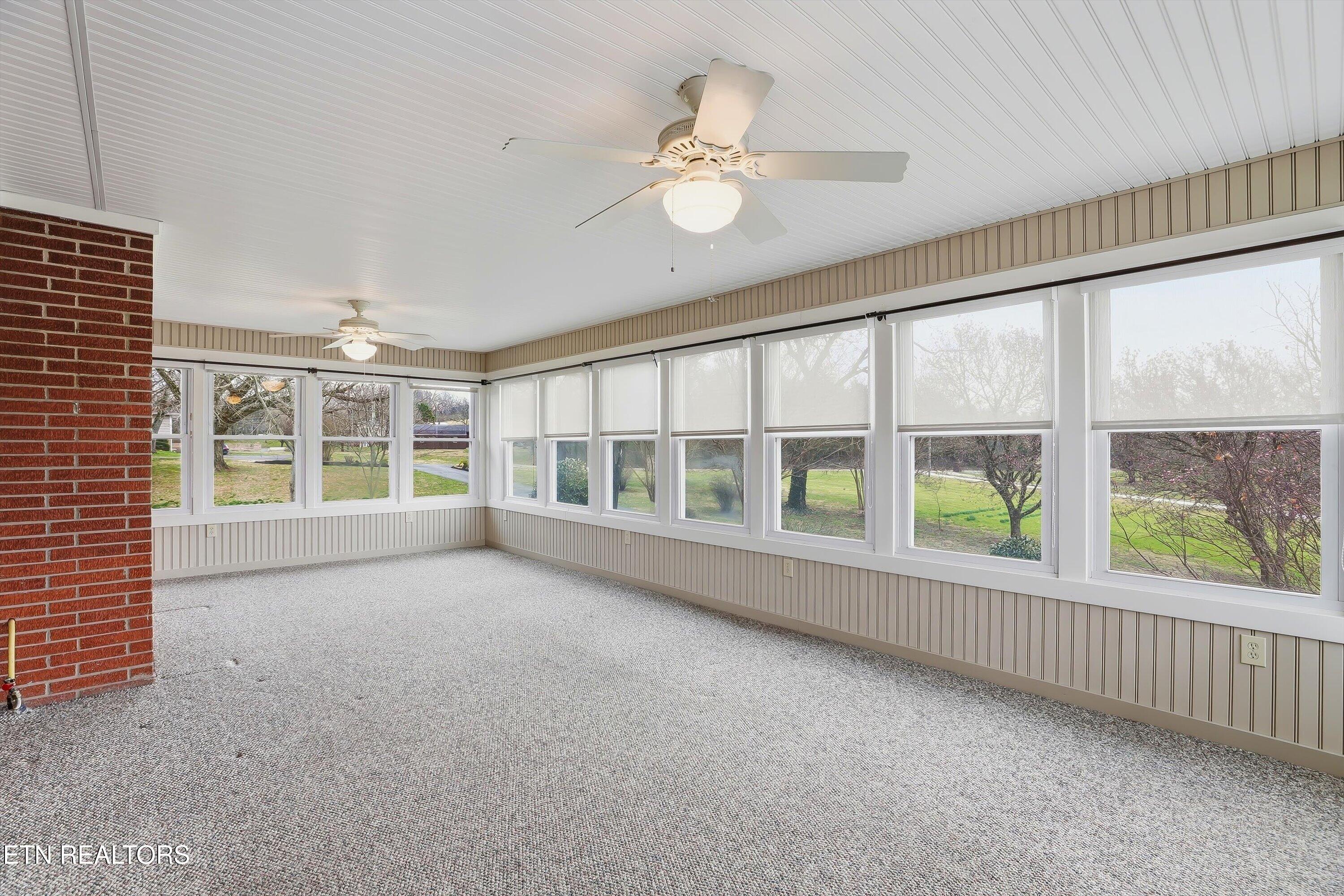 1021 Graves Road Strawberry Plains TN 37871