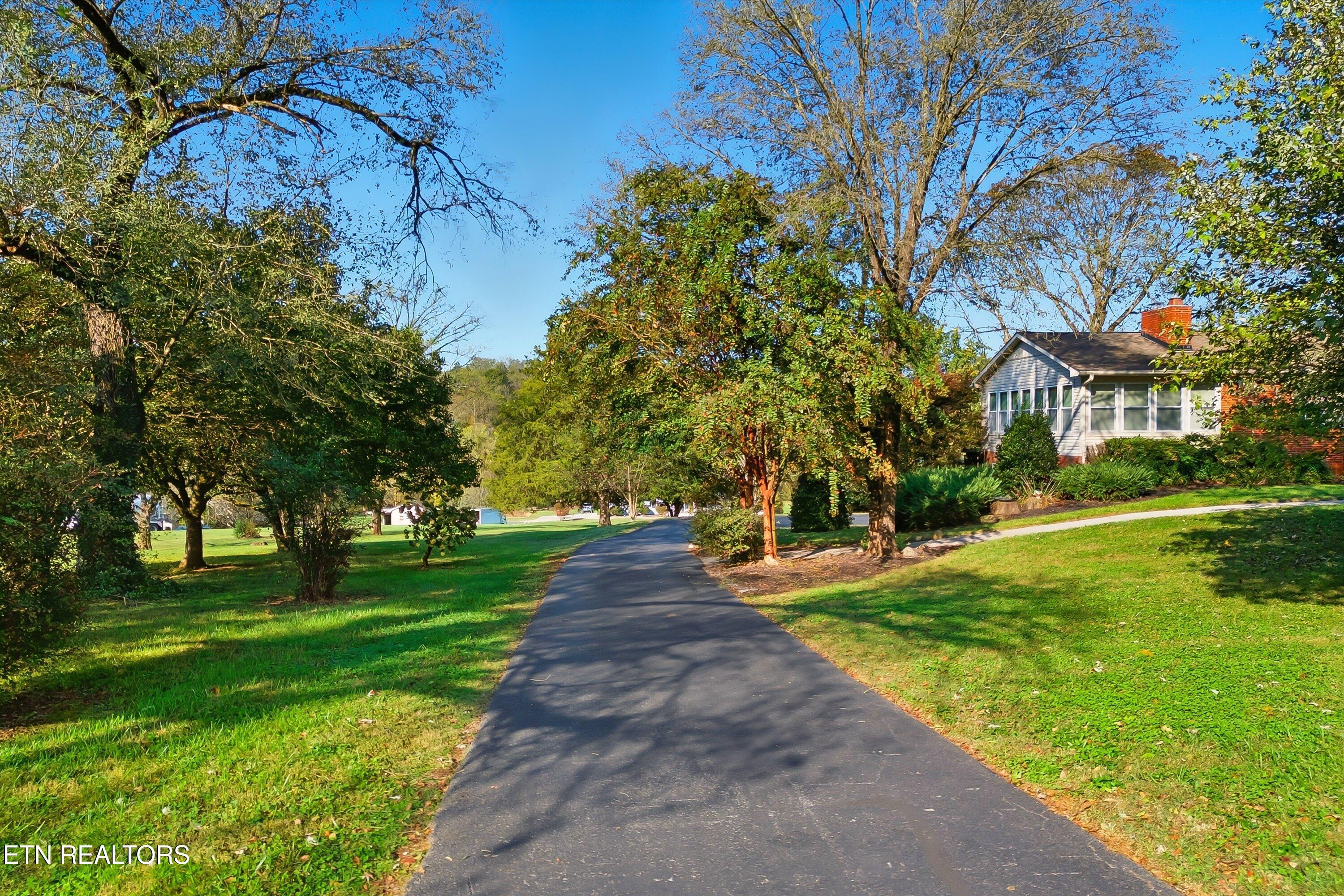 1021 Graves Road Strawberry Plains TN 37871