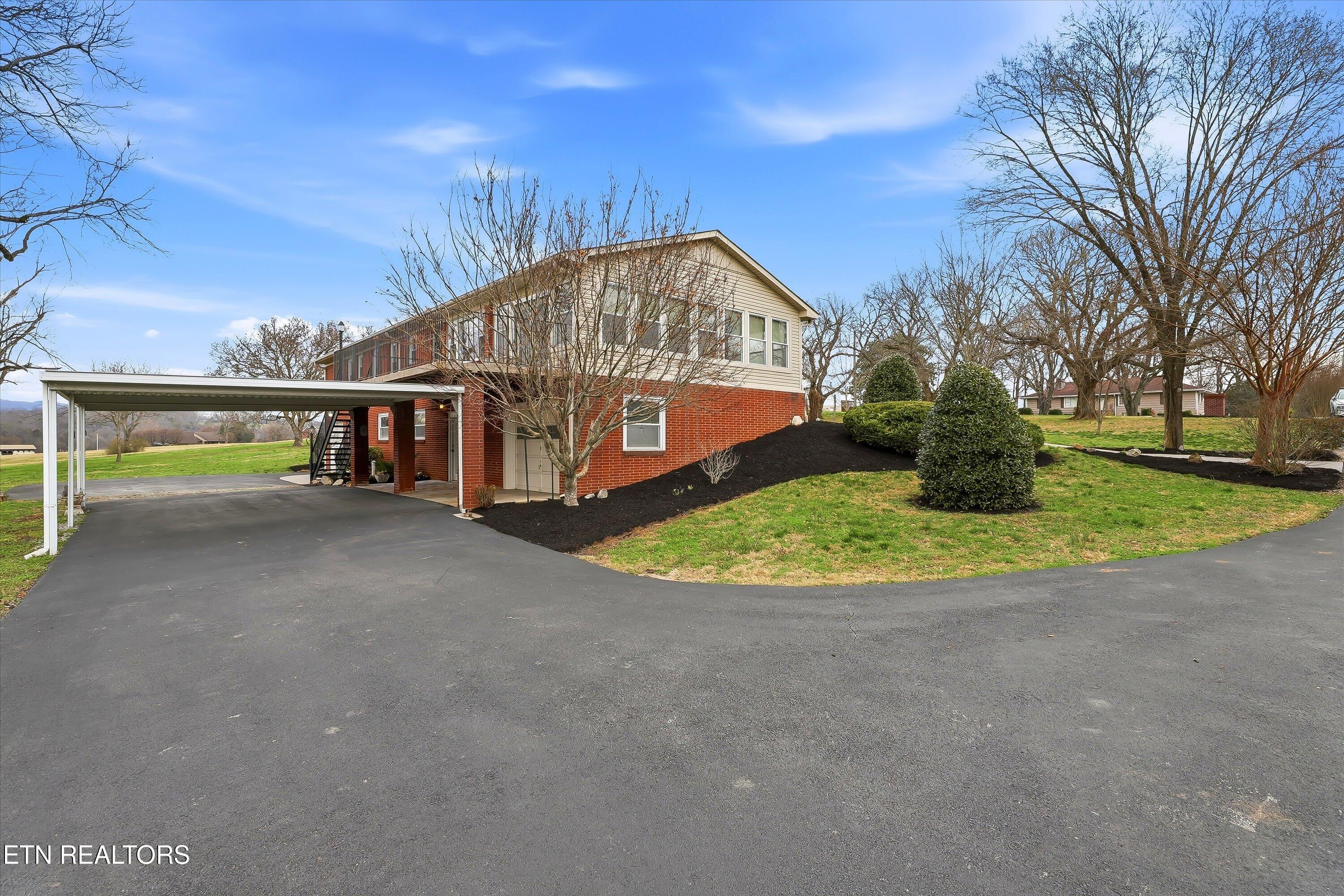 1021 Graves Road Strawberry Plains TN 37871