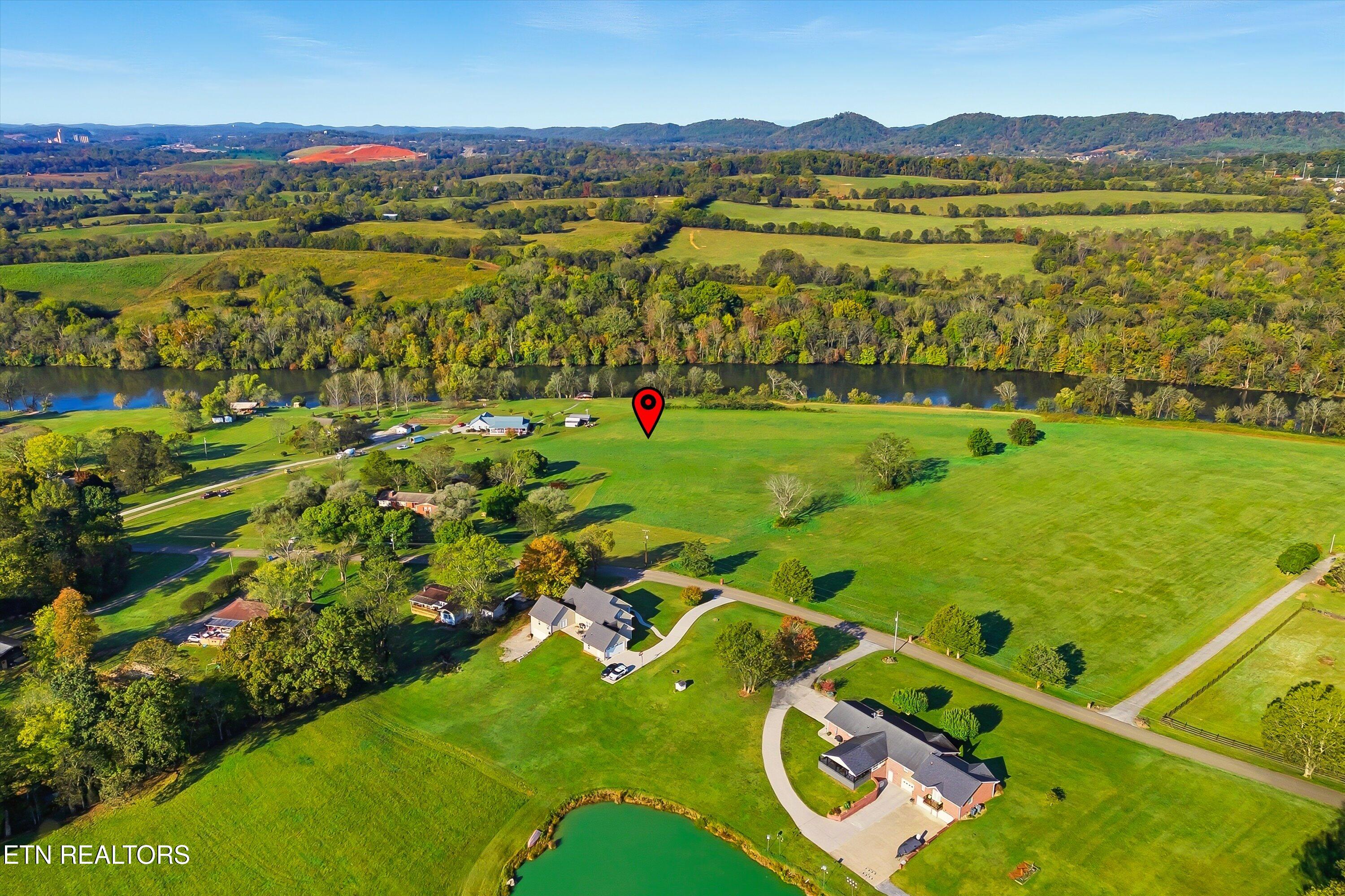 1021 Graves Road Strawberry Plains TN 37871