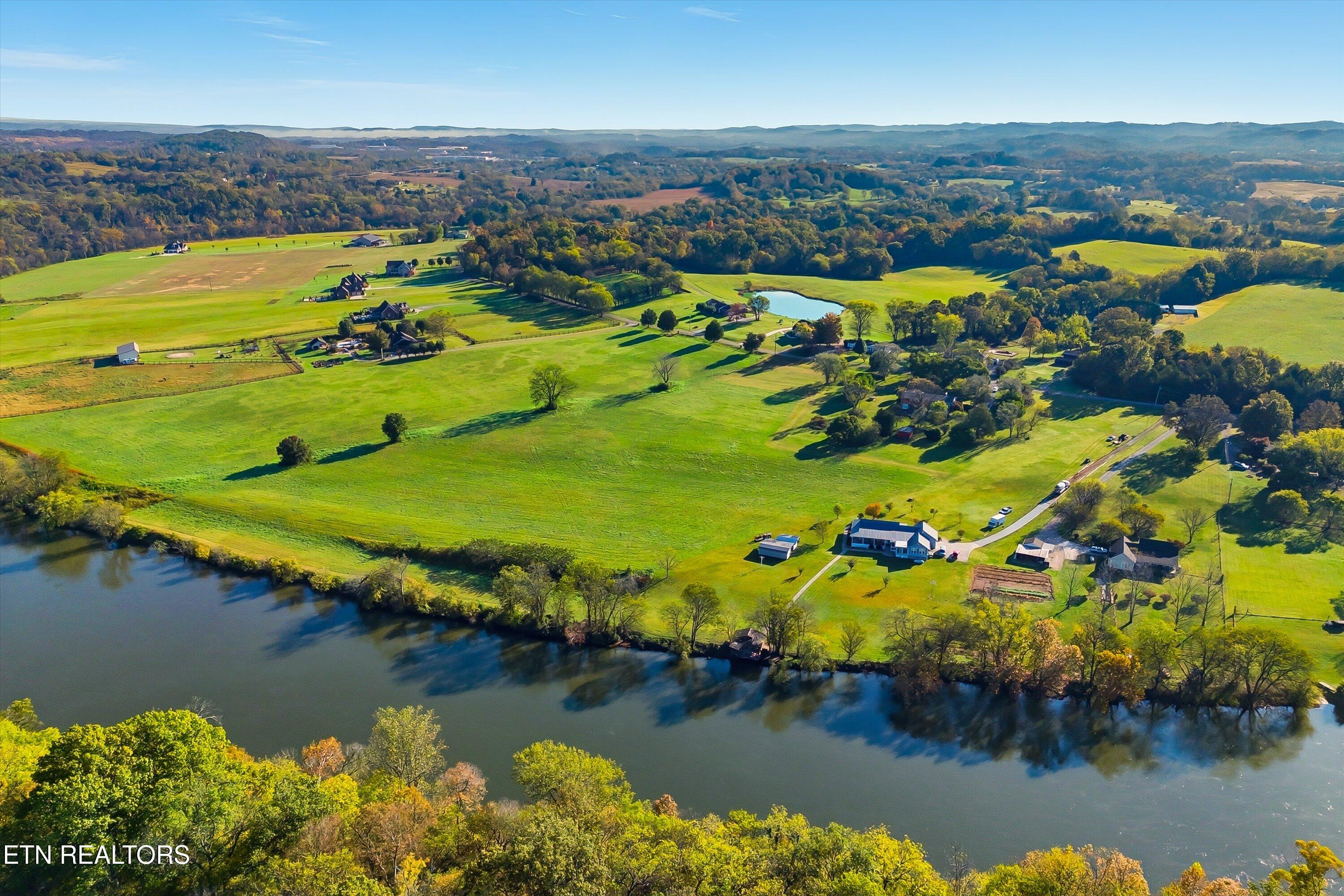 1021 Graves Road Strawberry Plains TN 37871