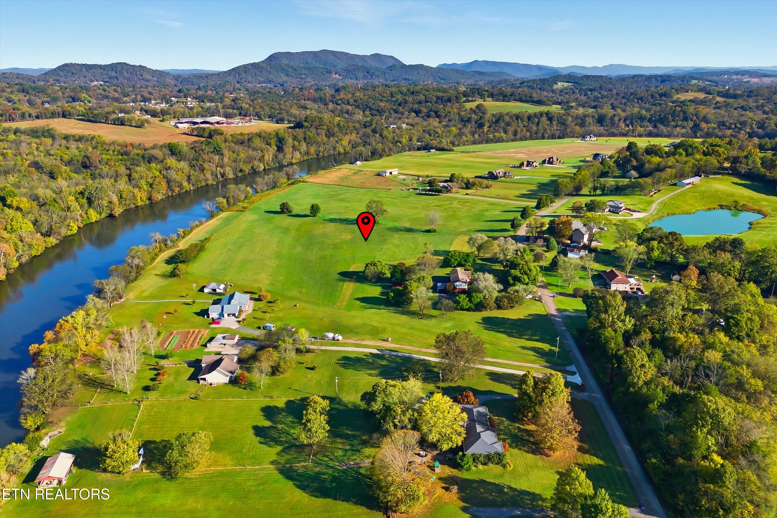 1021 Graves Road Strawberry Plains TN 37871