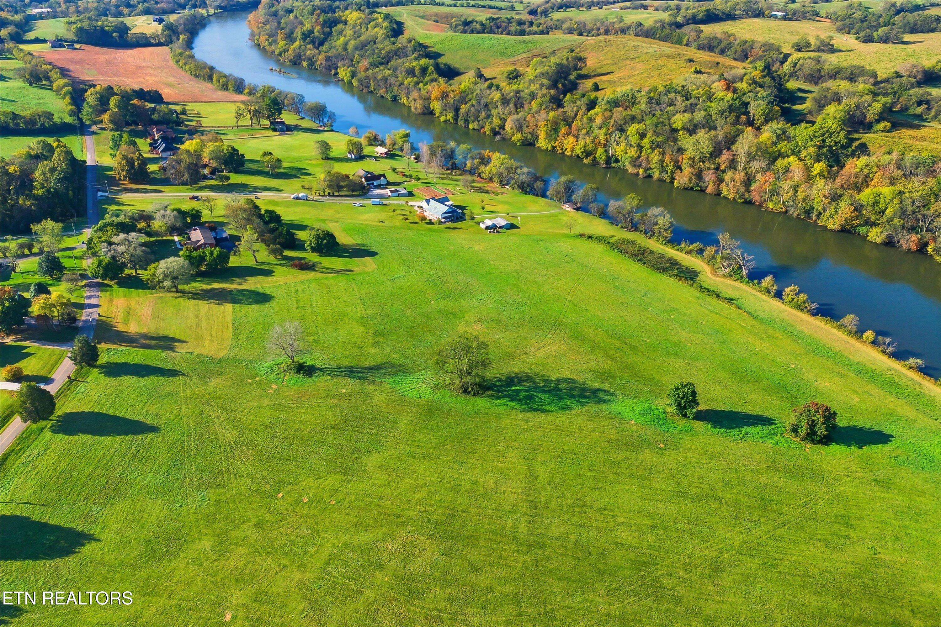 1021 Graves Road Strawberry Plains TN 37871