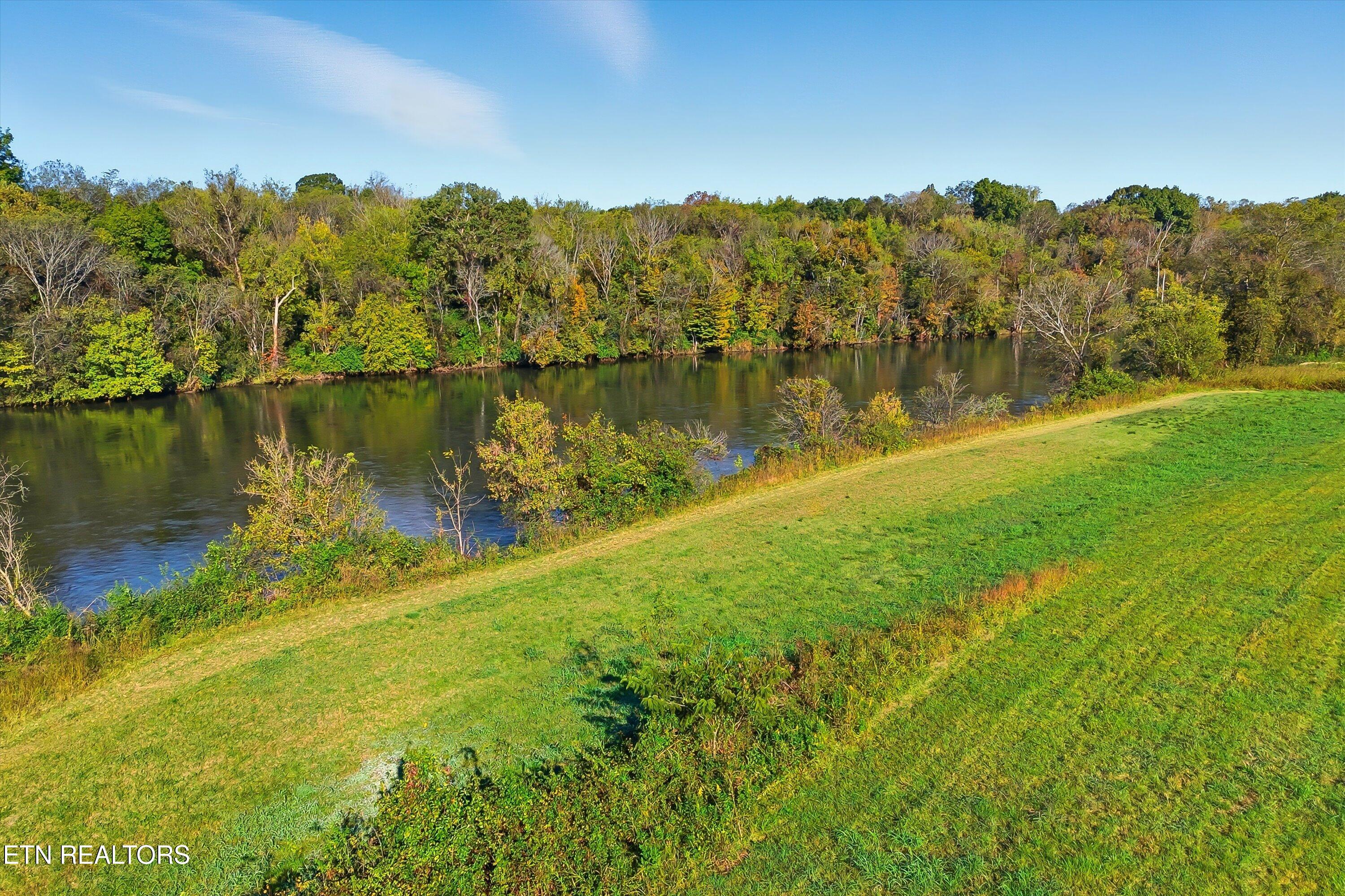 1021 Graves Road Strawberry Plains TN 37871