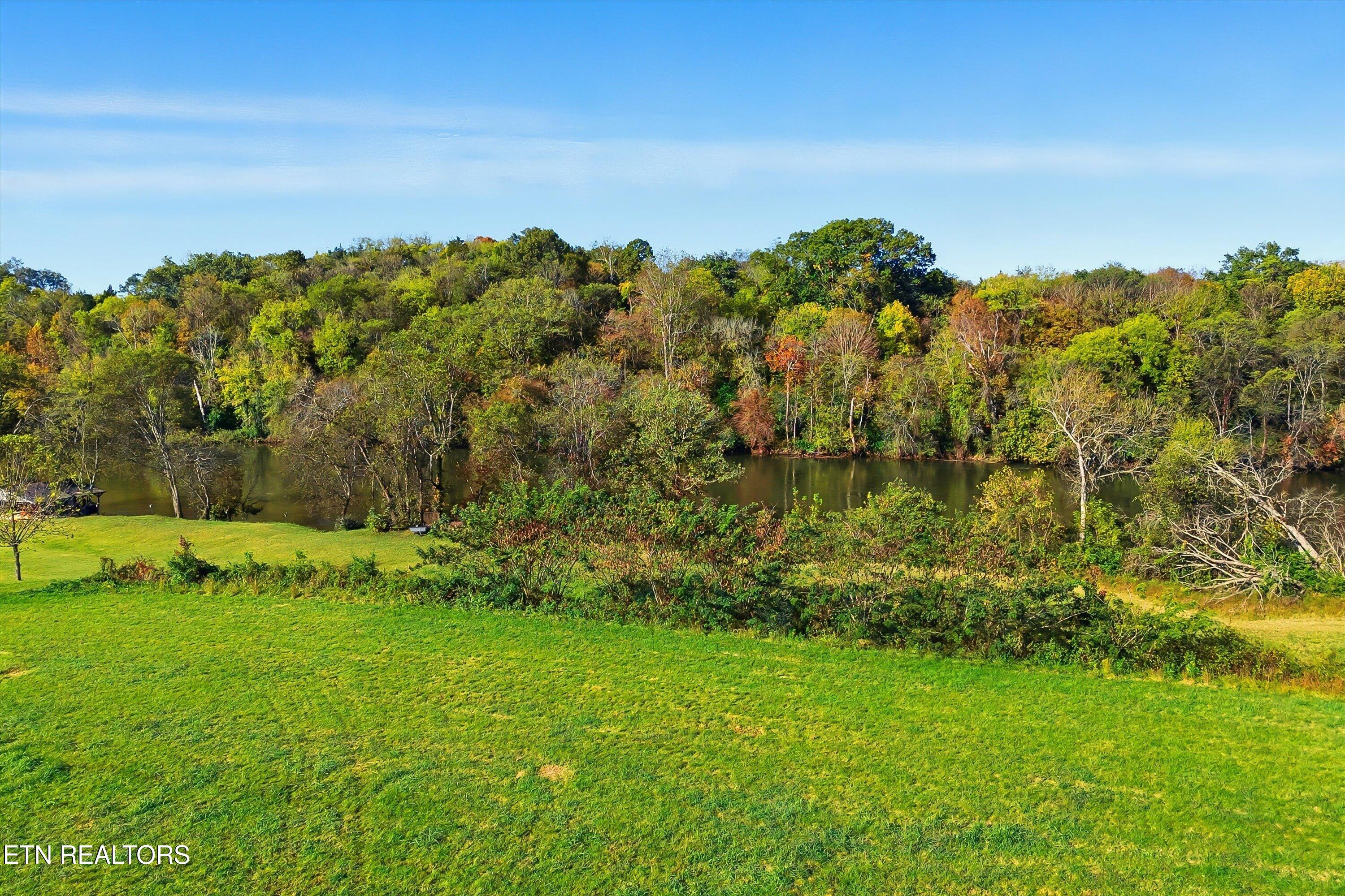 1021 Graves Road Strawberry Plains TN 37871