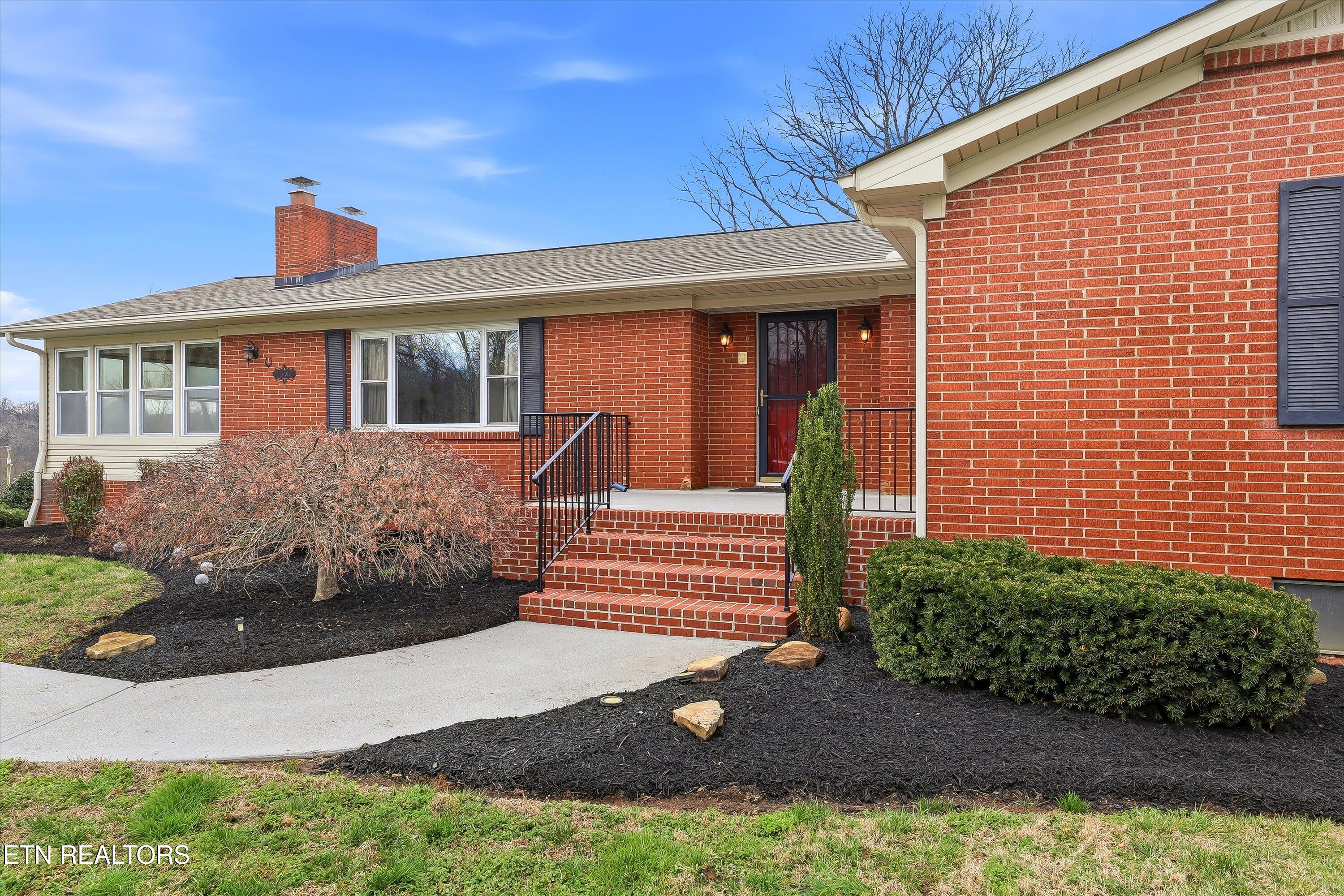 1021 Graves Road Strawberry Plains TN 37871