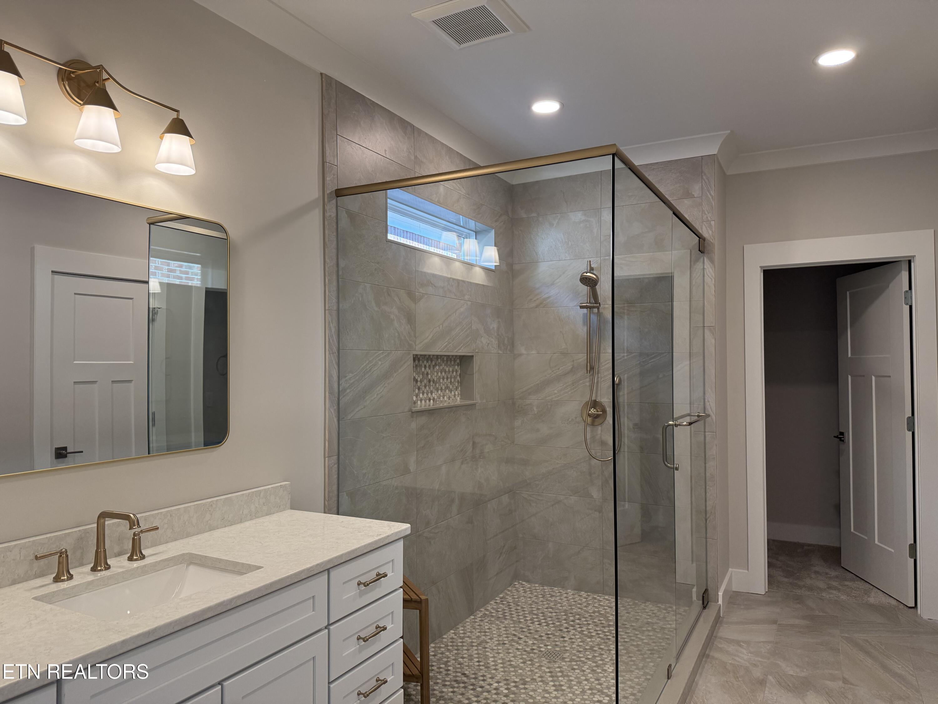85 Royal Troon Circle Oak Ridge TN 37830