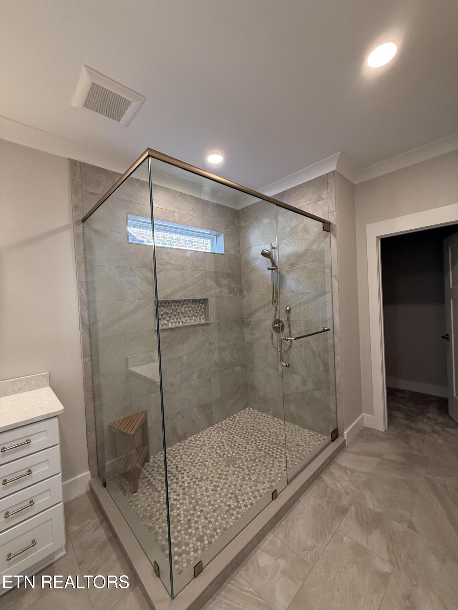 85 Royal Troon Circle Oak Ridge TN 37830