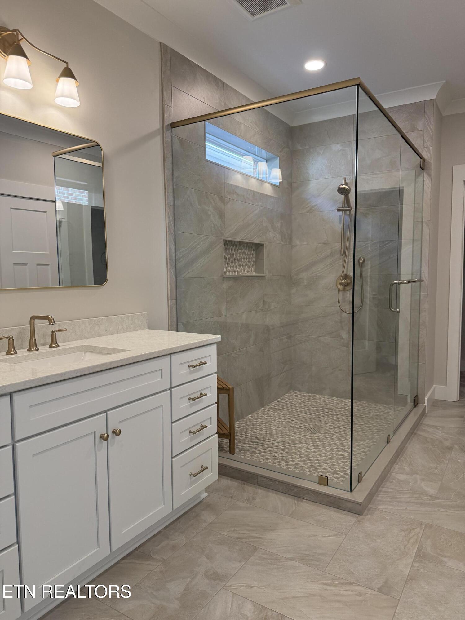 85 Royal Troon Circle Oak Ridge TN 37830