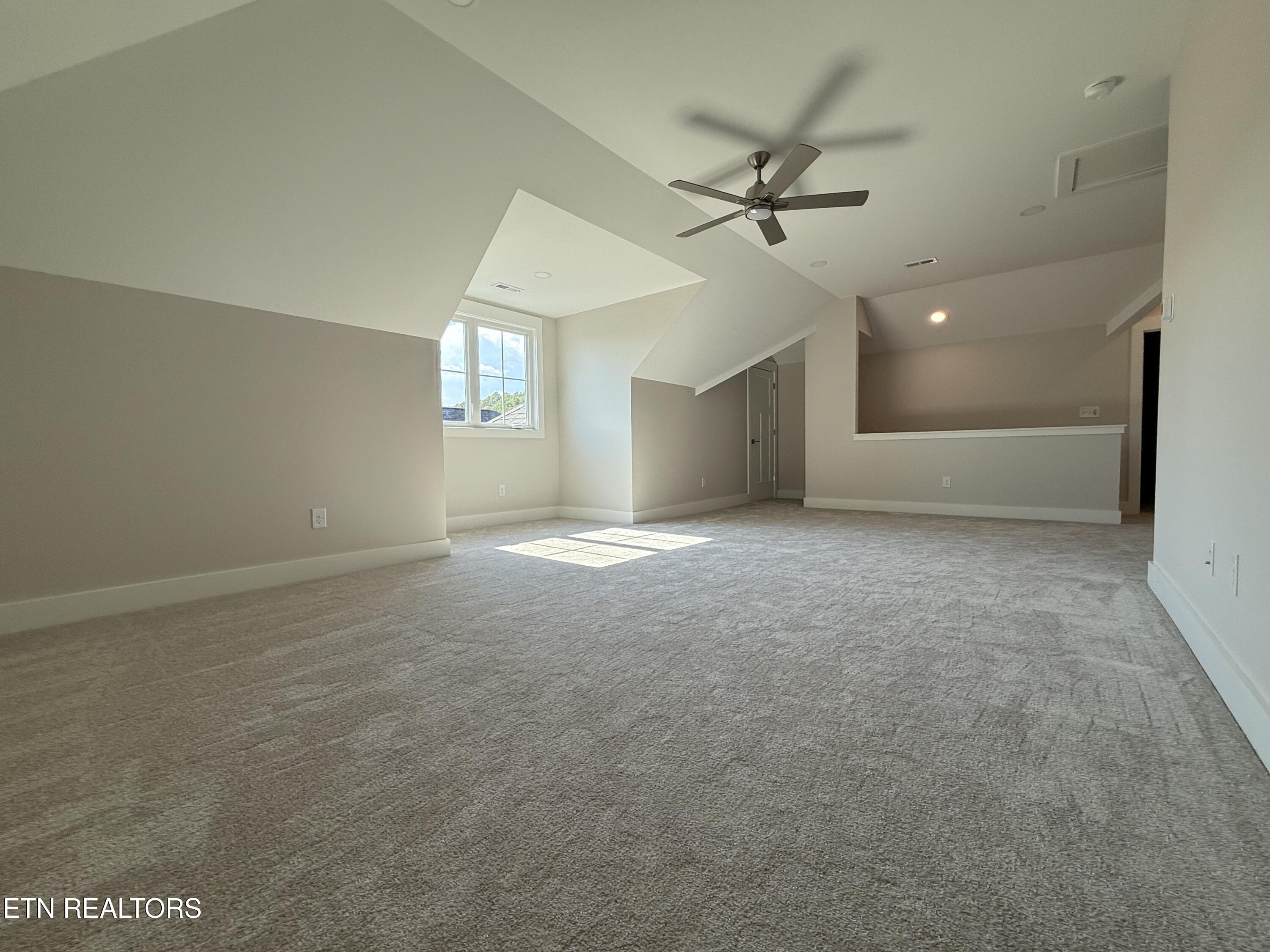 85 Royal Troon Circle Oak Ridge TN 37830