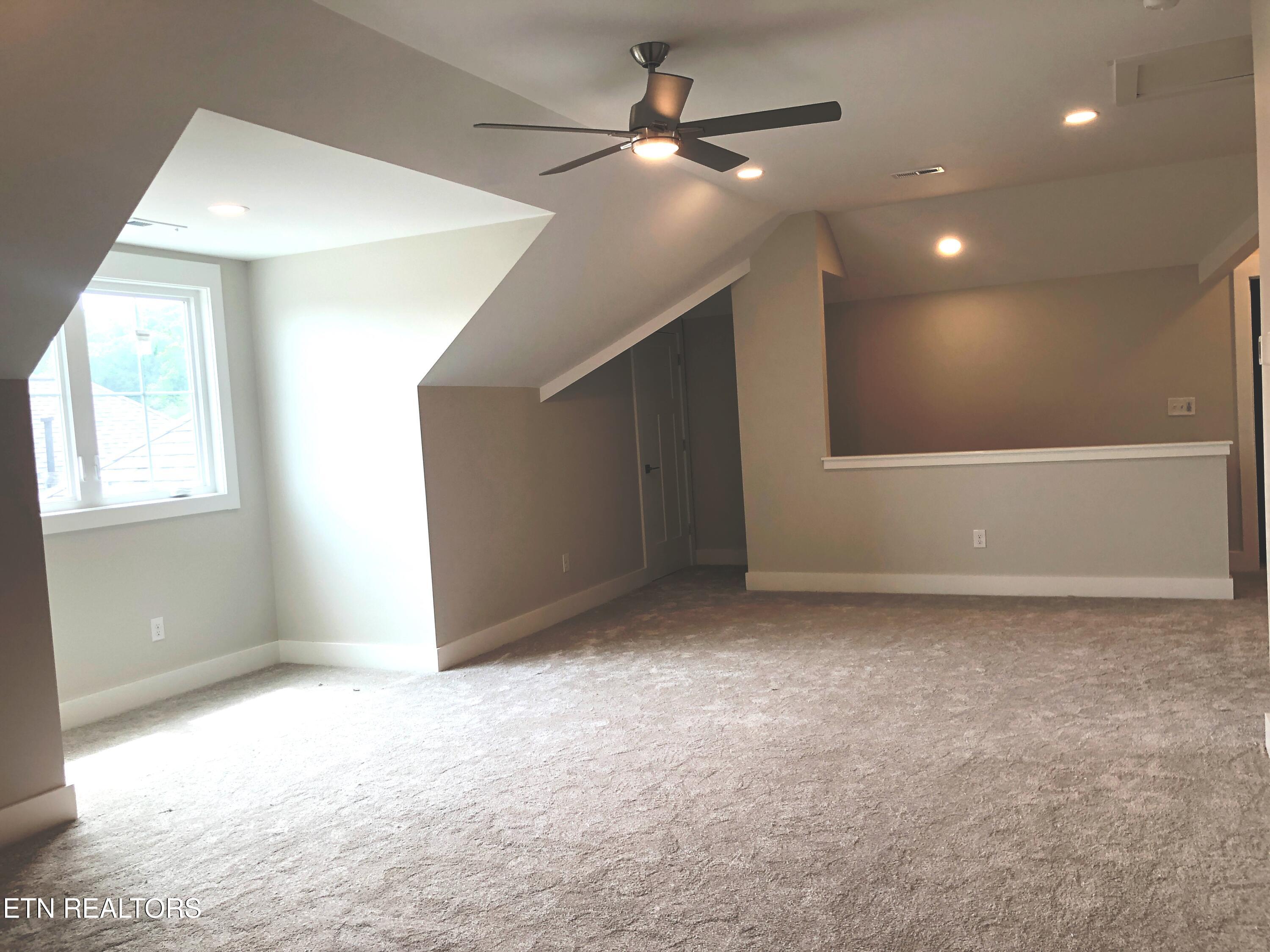 85 Royal Troon Circle Oak Ridge TN 37830