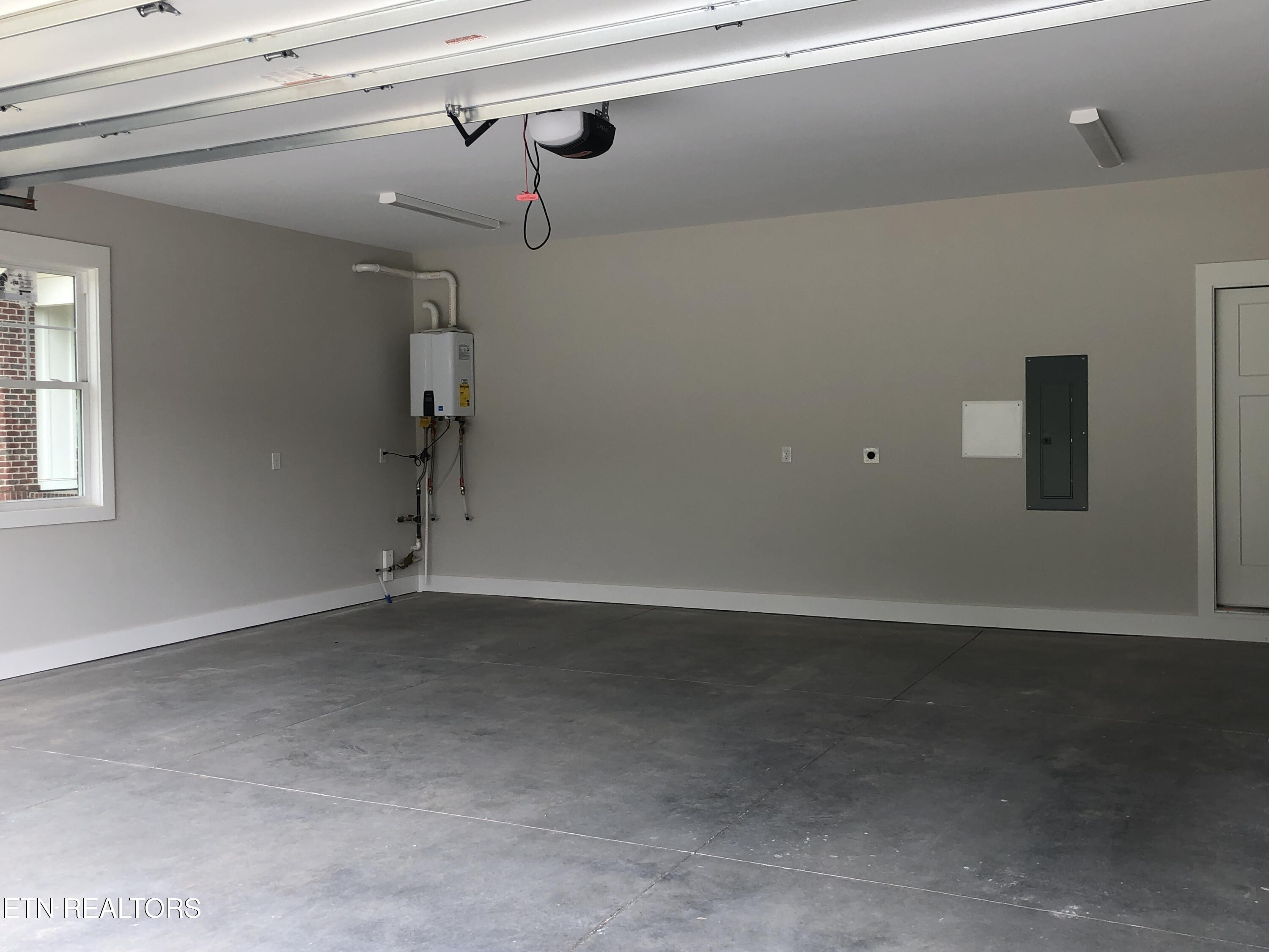 85 Royal Troon Circle Oak Ridge TN 37830