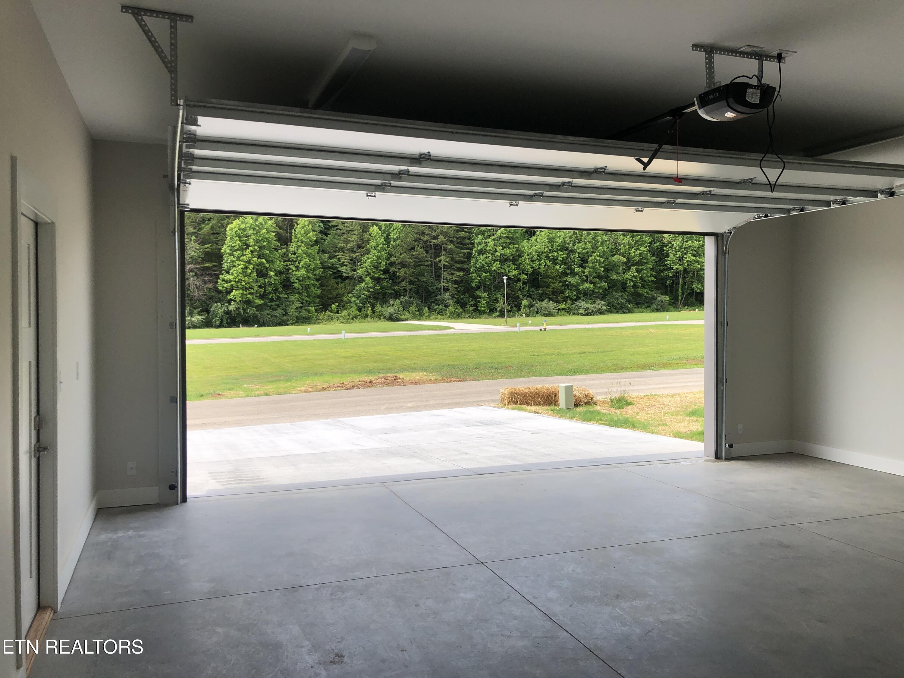85 Royal Troon Circle Oak Ridge TN 37830