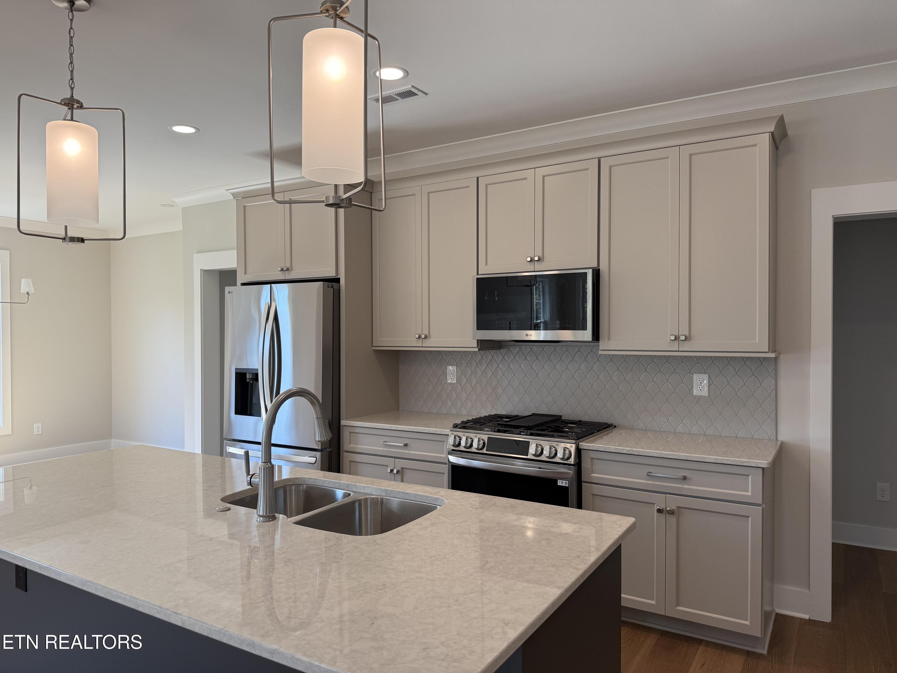 85 Royal Troon Circle Oak Ridge TN 37830