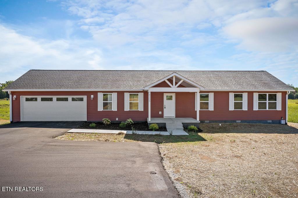 14305 Old Kentucky Road Walling TN 38587