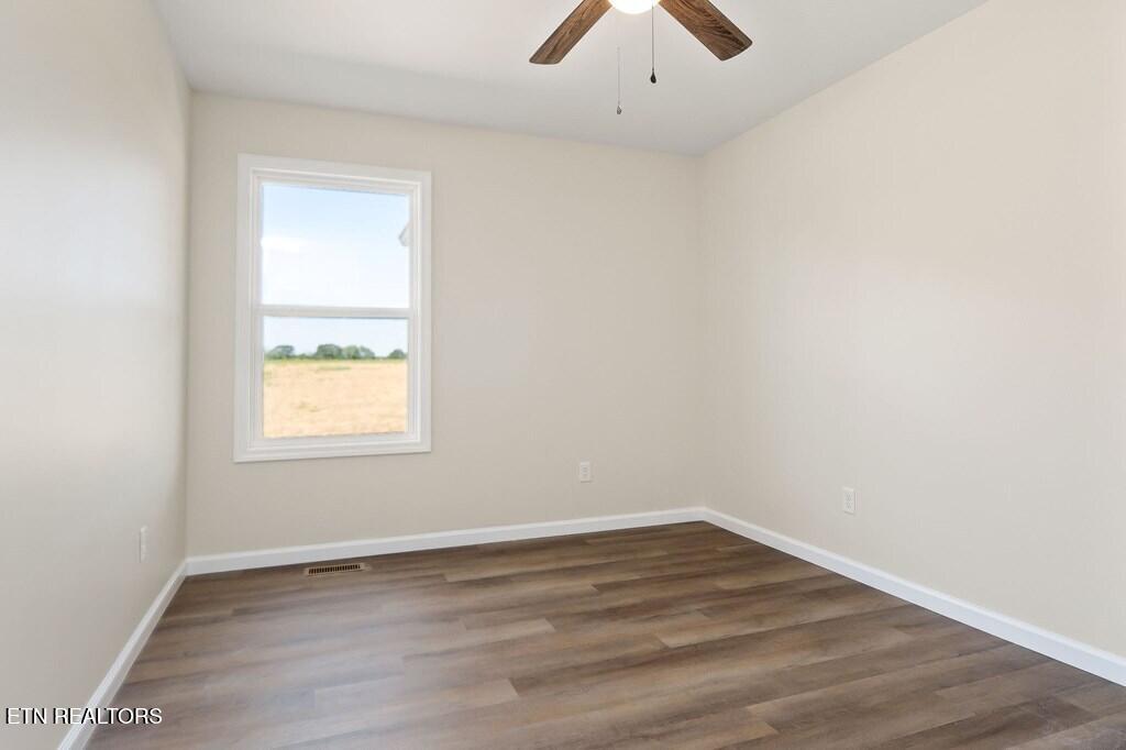 14305 Old Kentucky Road Walling TN 38587
