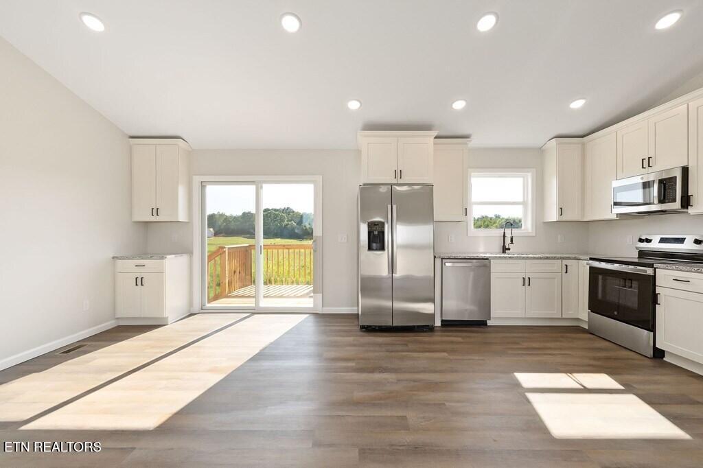 14305 Old Kentucky Road Walling TN 38587
