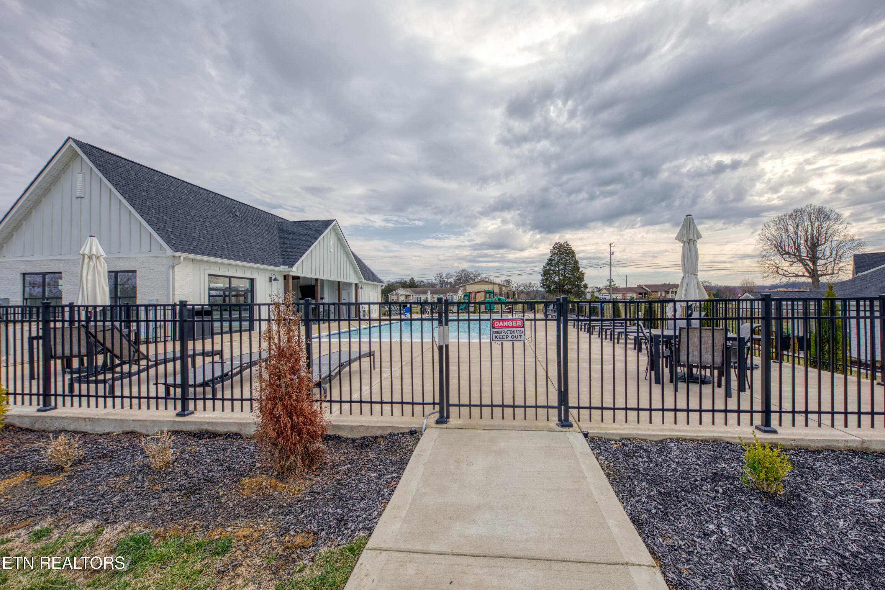1547 Spring Berry Lane Knoxville TN 37924