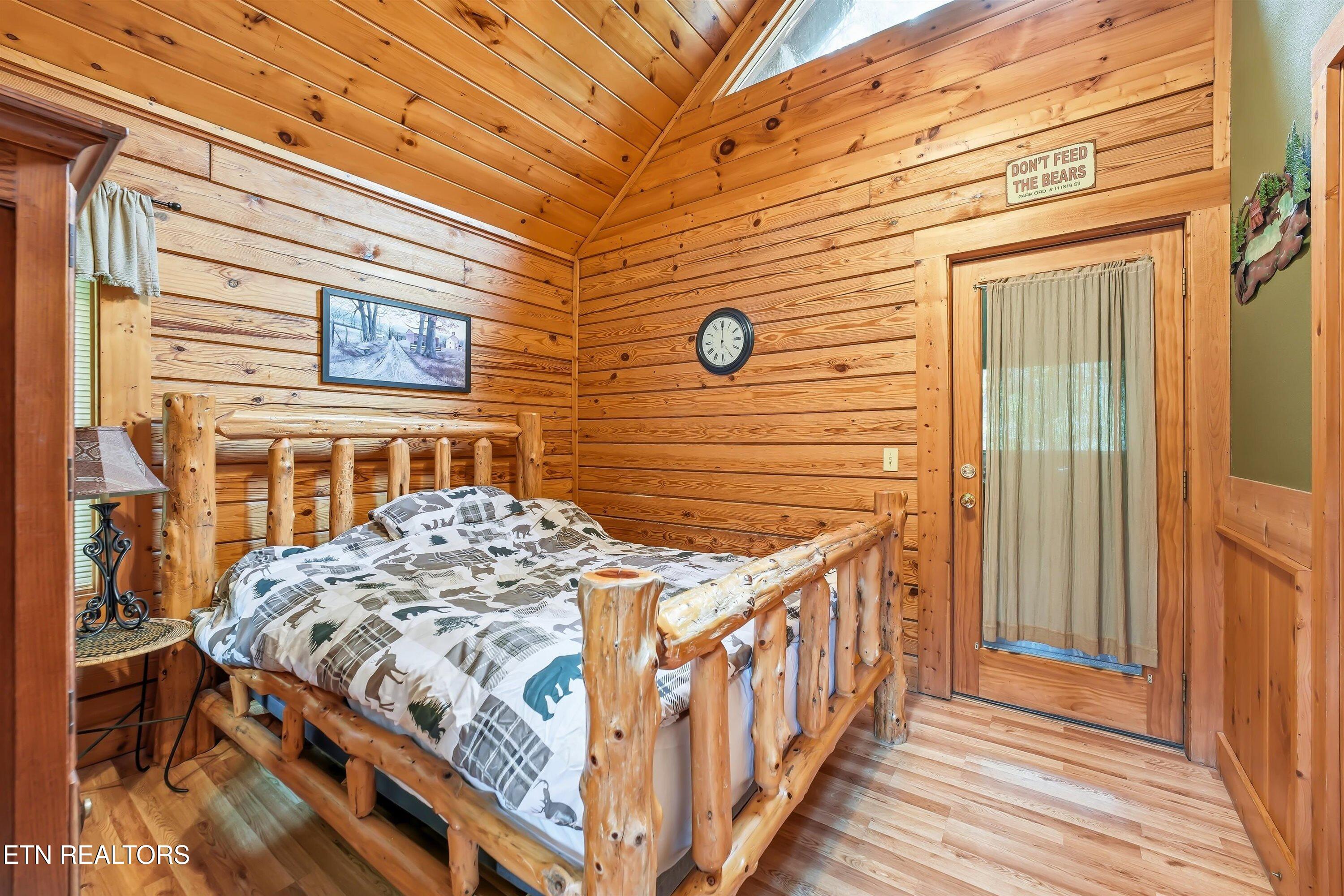 336 Big Bear Way Pigeon Forge TN 37863
