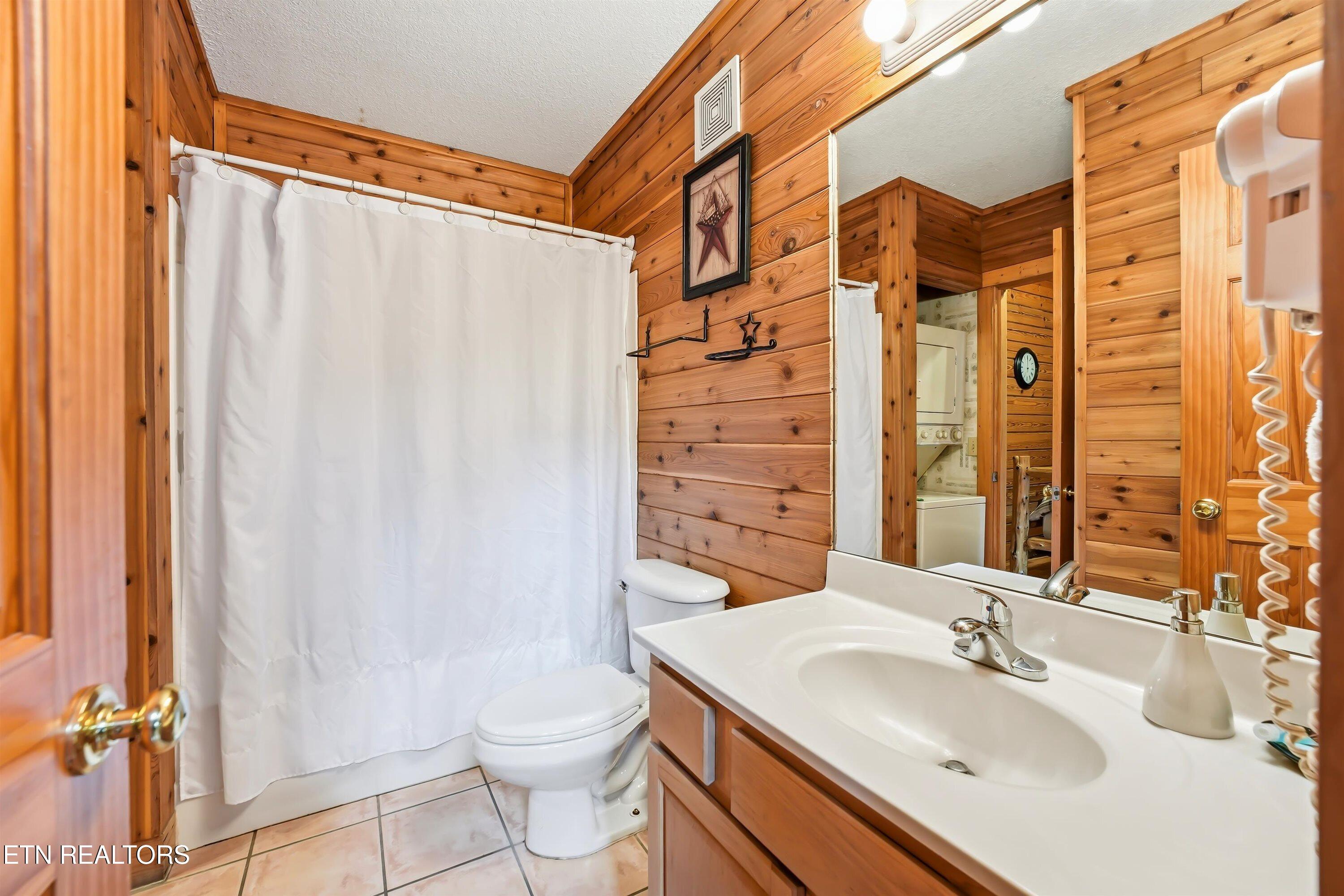 336 Big Bear Way Pigeon Forge TN 37863