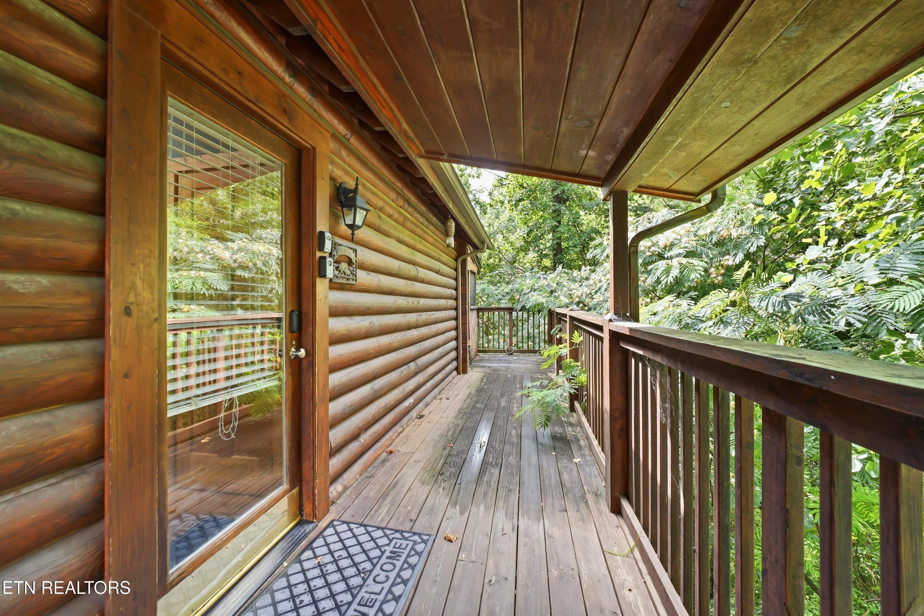 336 Big Bear Way Pigeon Forge TN 37863