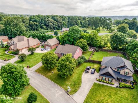 300 Yellowstone Lane Lenoir City TN 37771