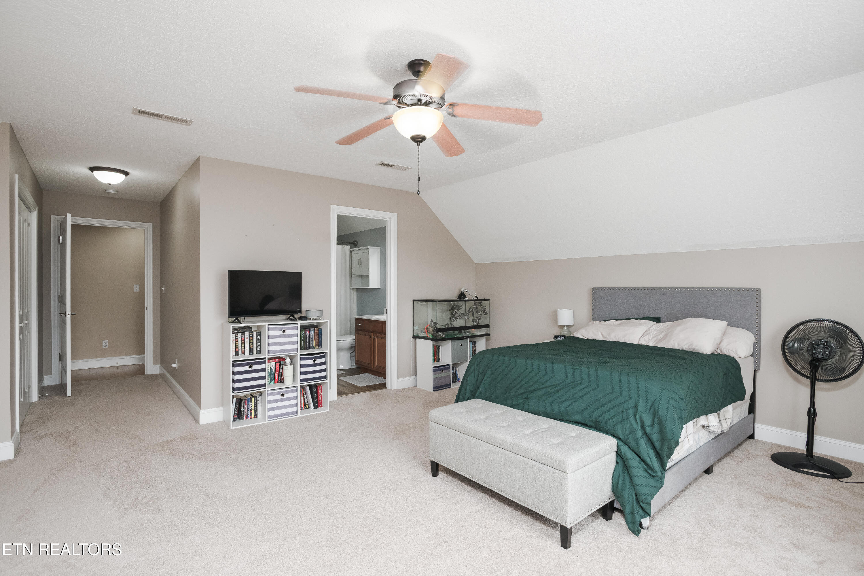 300 Yellowstone Lane Lenoir City TN 37771