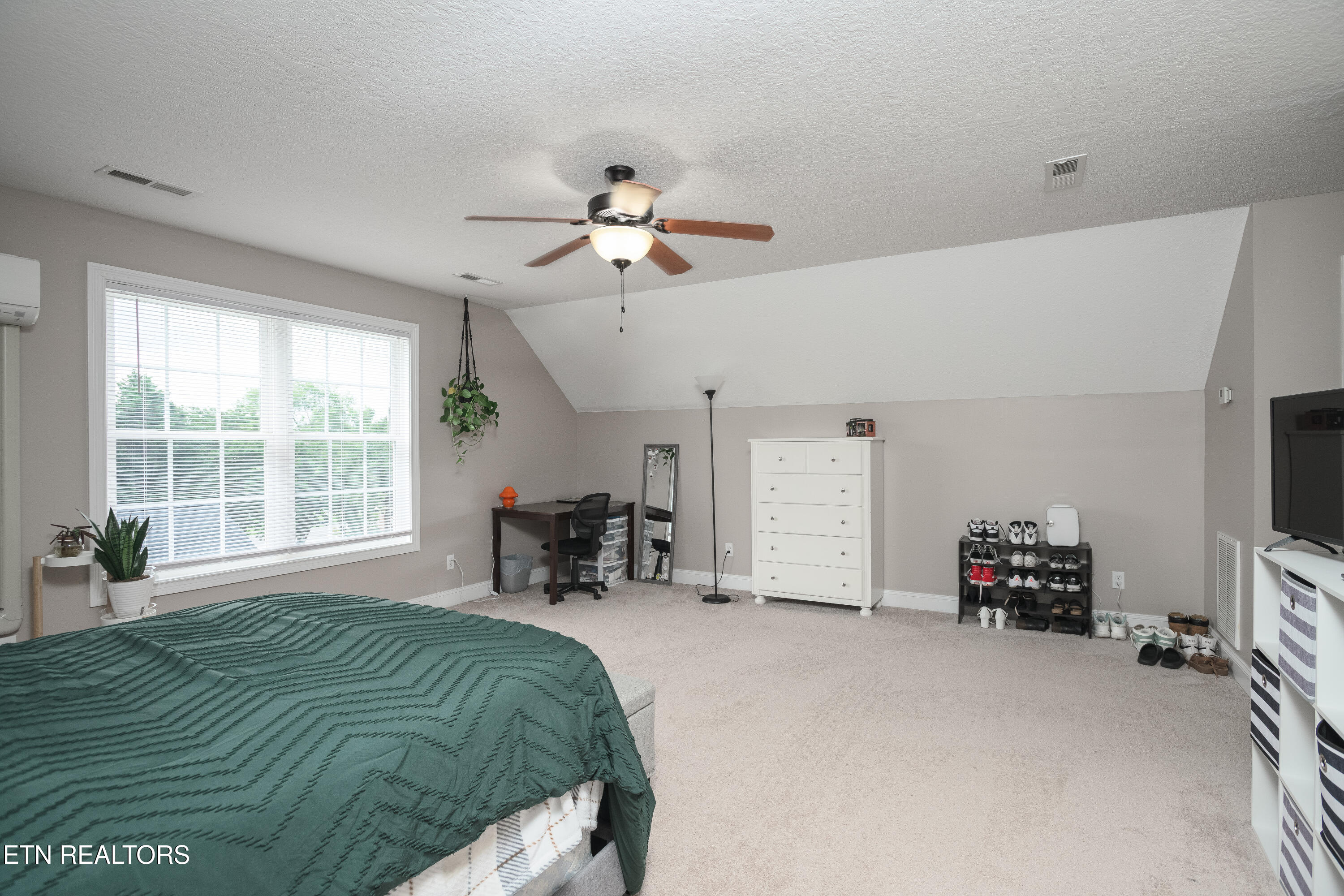 300 Yellowstone Lane Lenoir City TN 37771