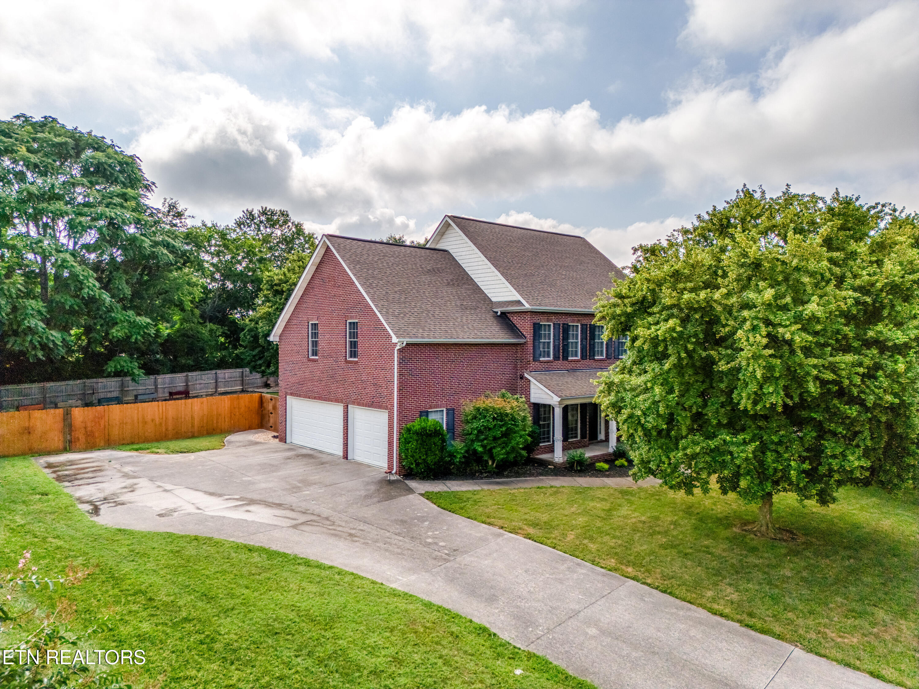 300 Yellowstone Lane Lenoir City TN 37771