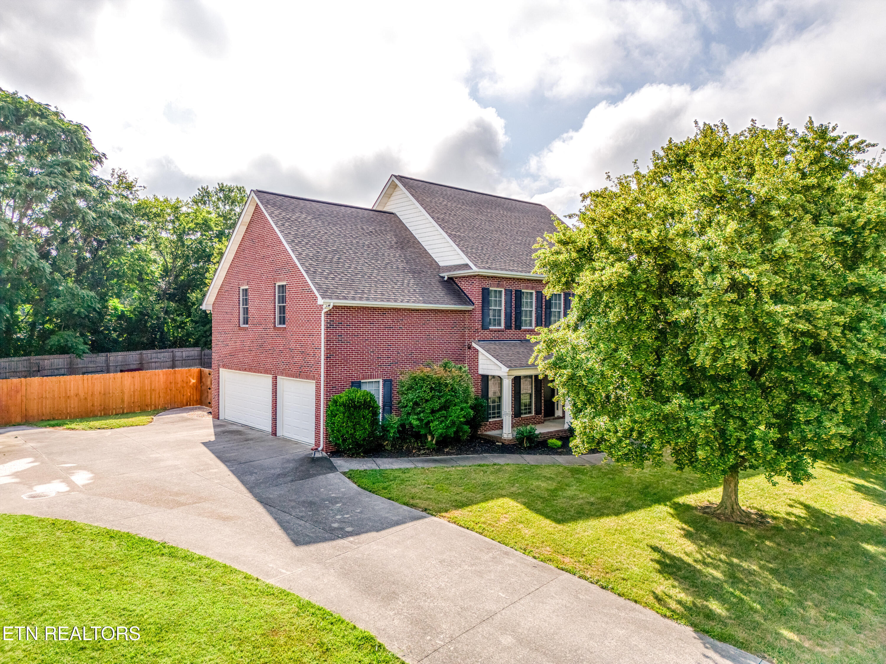 300 Yellowstone Lane Lenoir City TN 37771