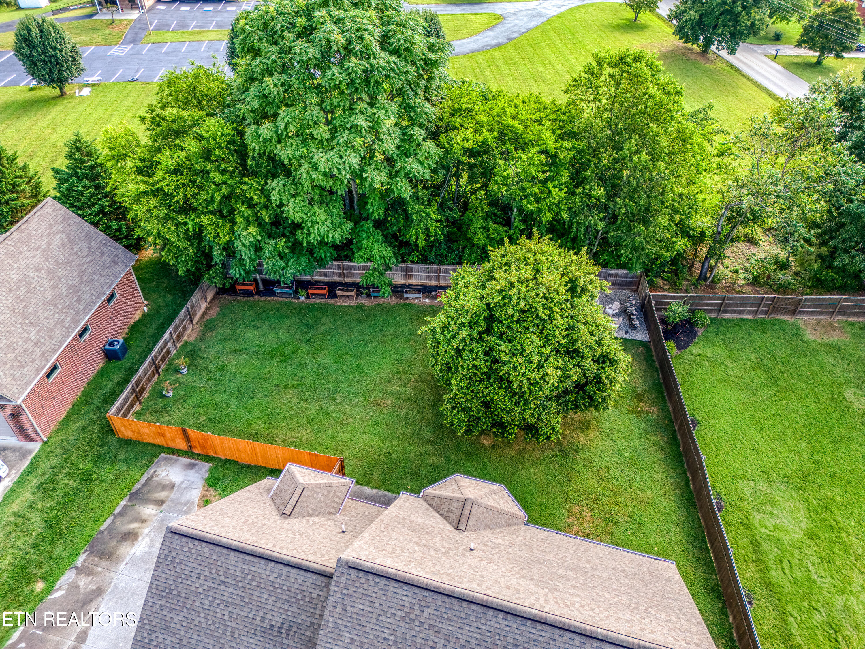 300 Yellowstone Lane Lenoir City TN 37771