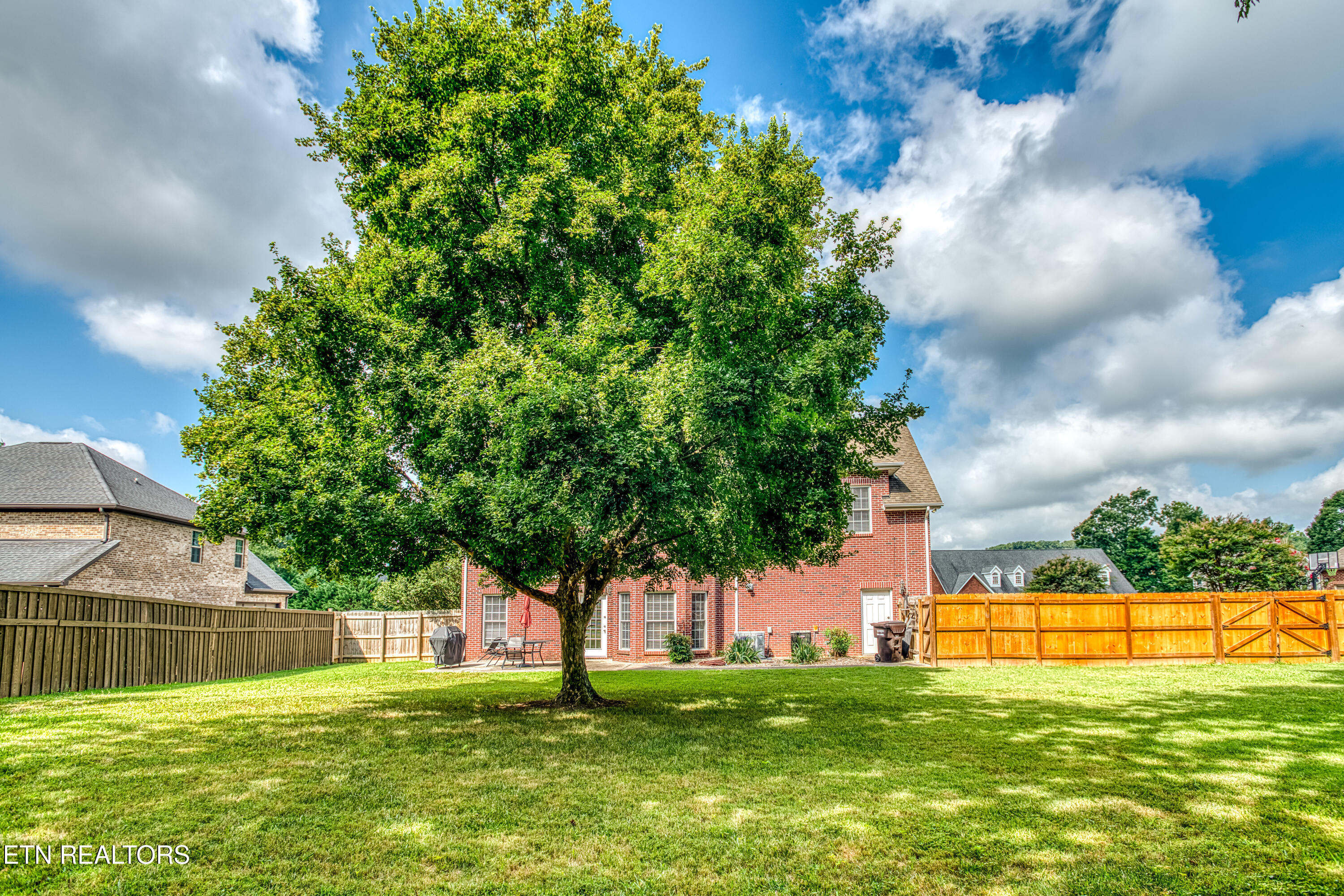 300 Yellowstone Lane Lenoir City TN 37771