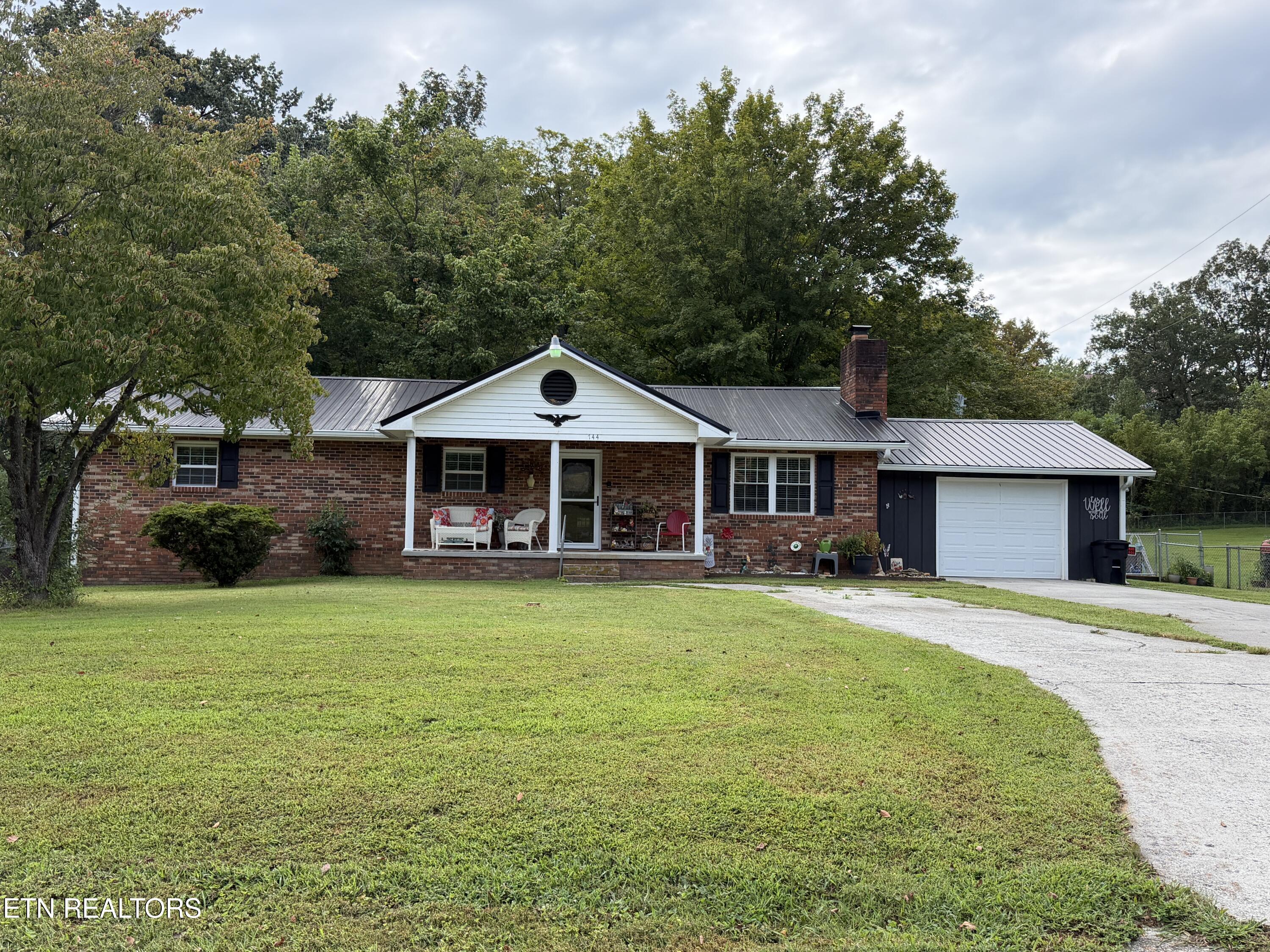 744 Cross Valley Road Lafollette TN 37766