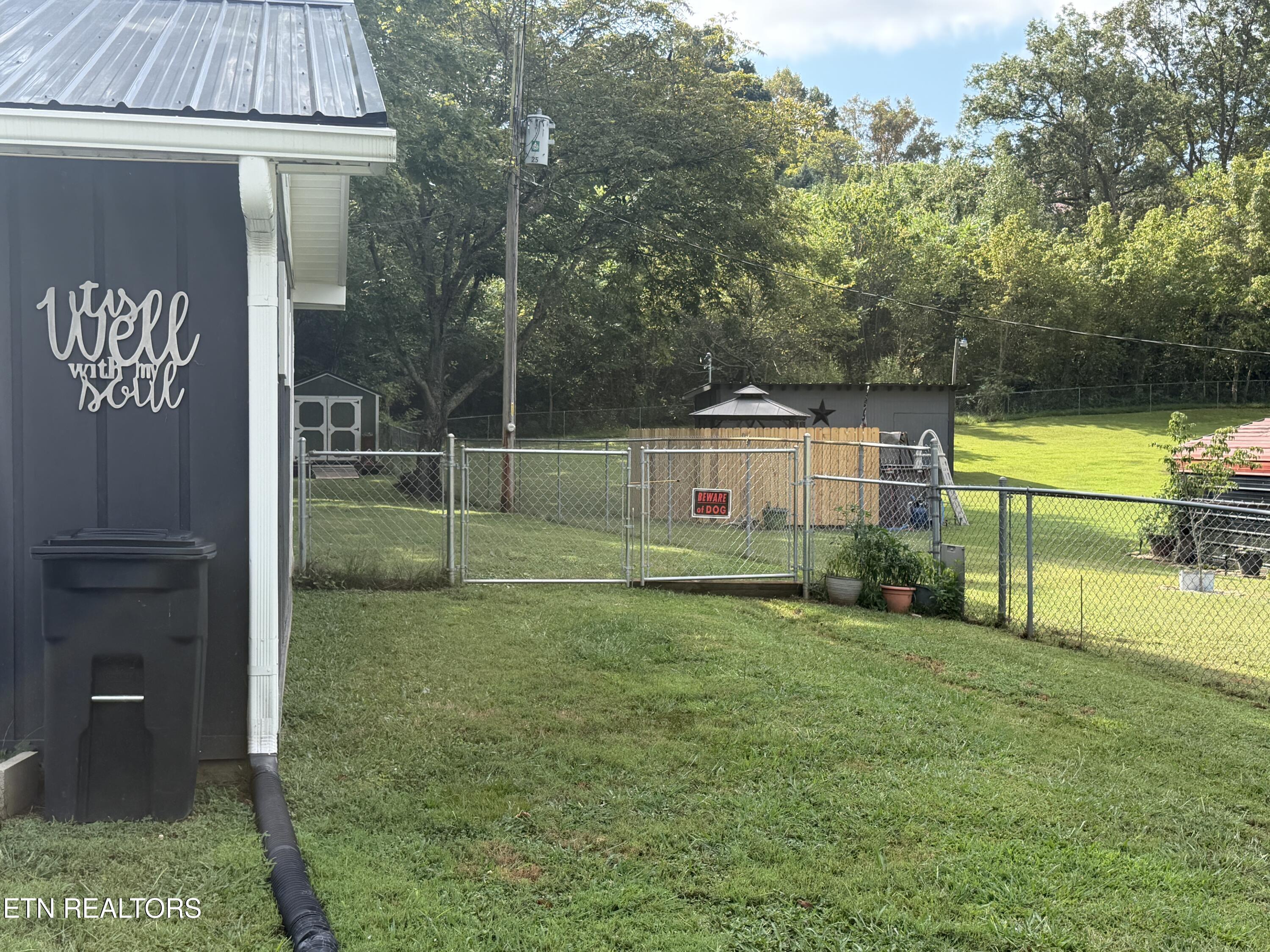 744 Cross Valley Road Lafollette TN 37766