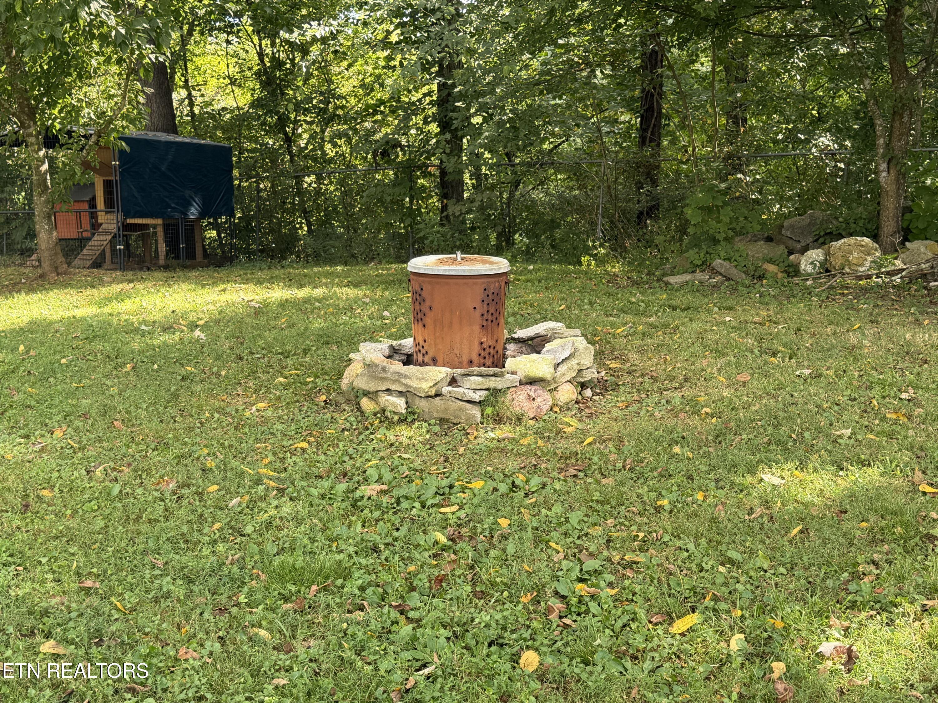 744 Cross Valley Road Lafollette TN 37766
